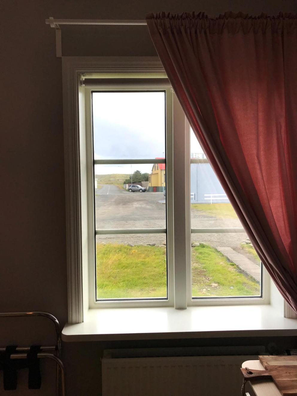 Superior Twin Room with City View - Photo 11