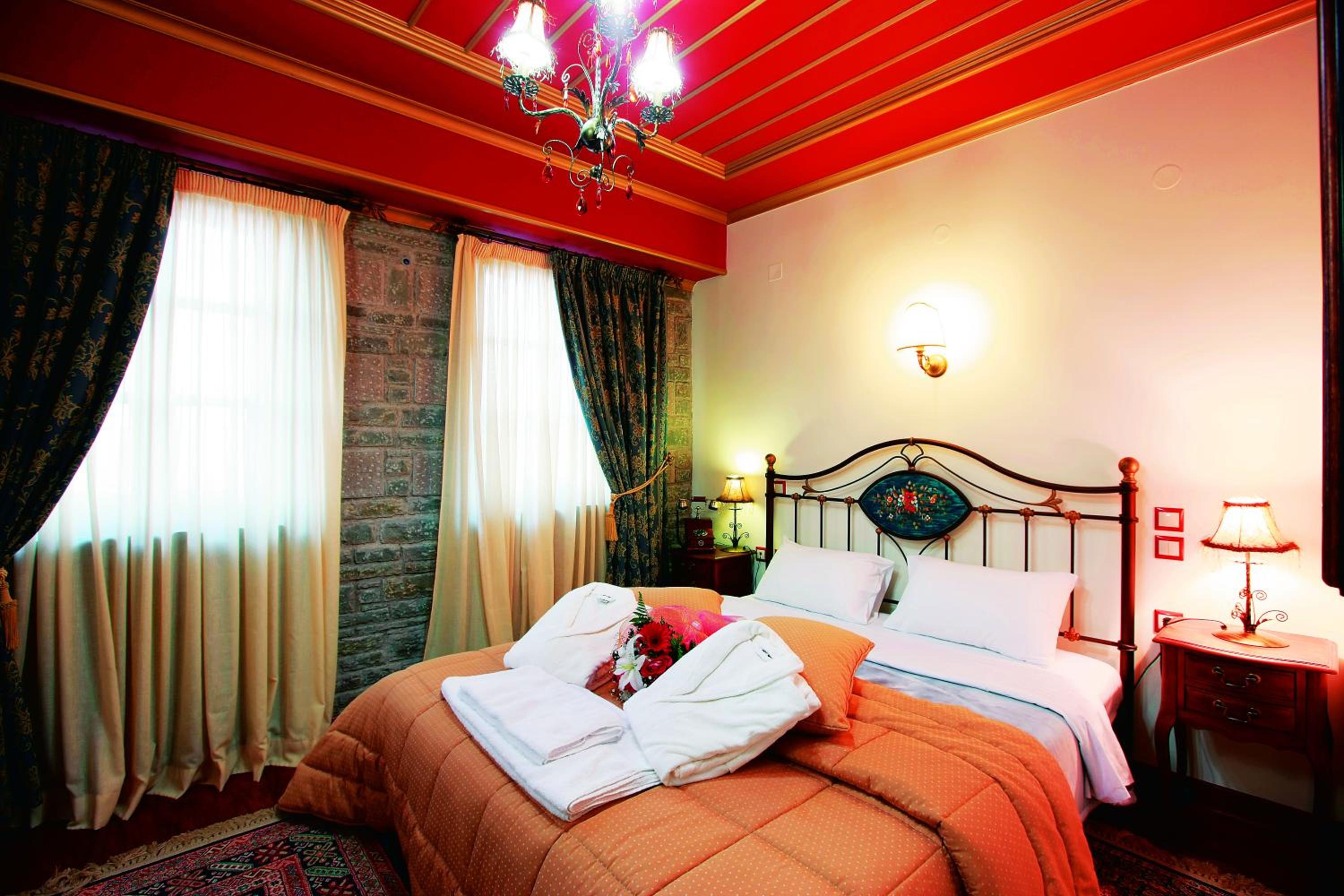 Double Room with Mountain View - Photo 3