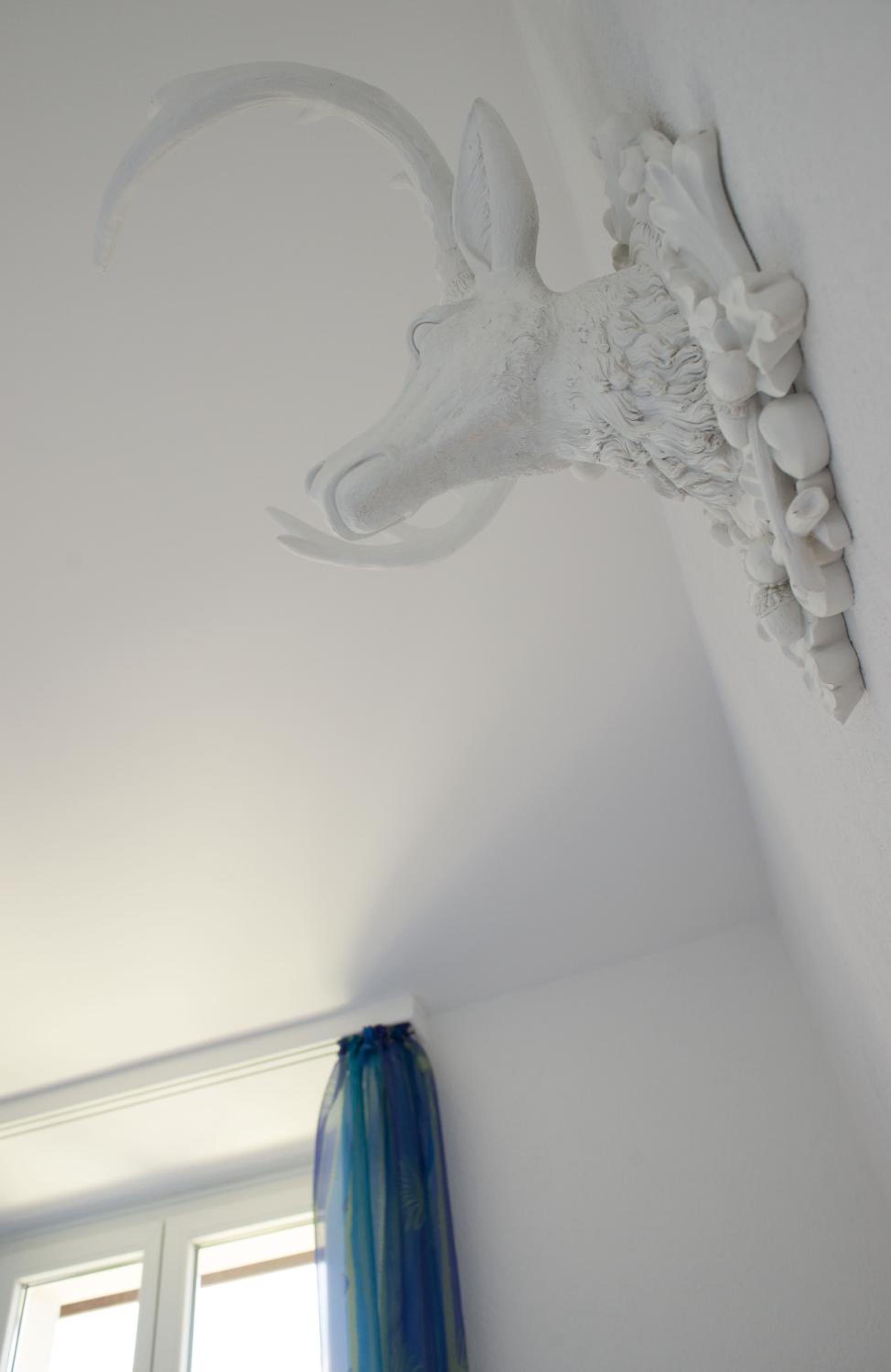 Double Room with Lake View - Photo 2