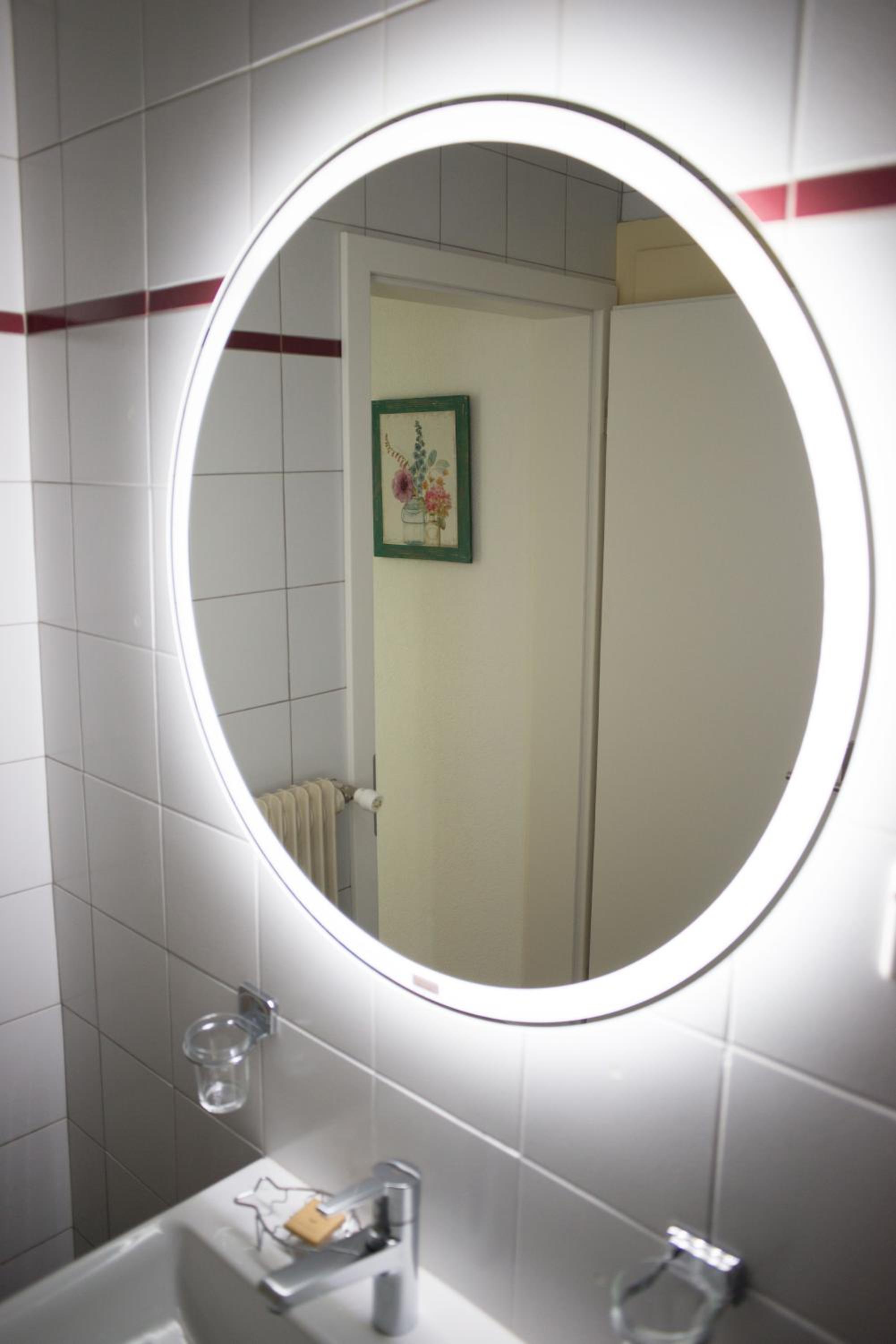 Double Room with Lake View - Photo 11