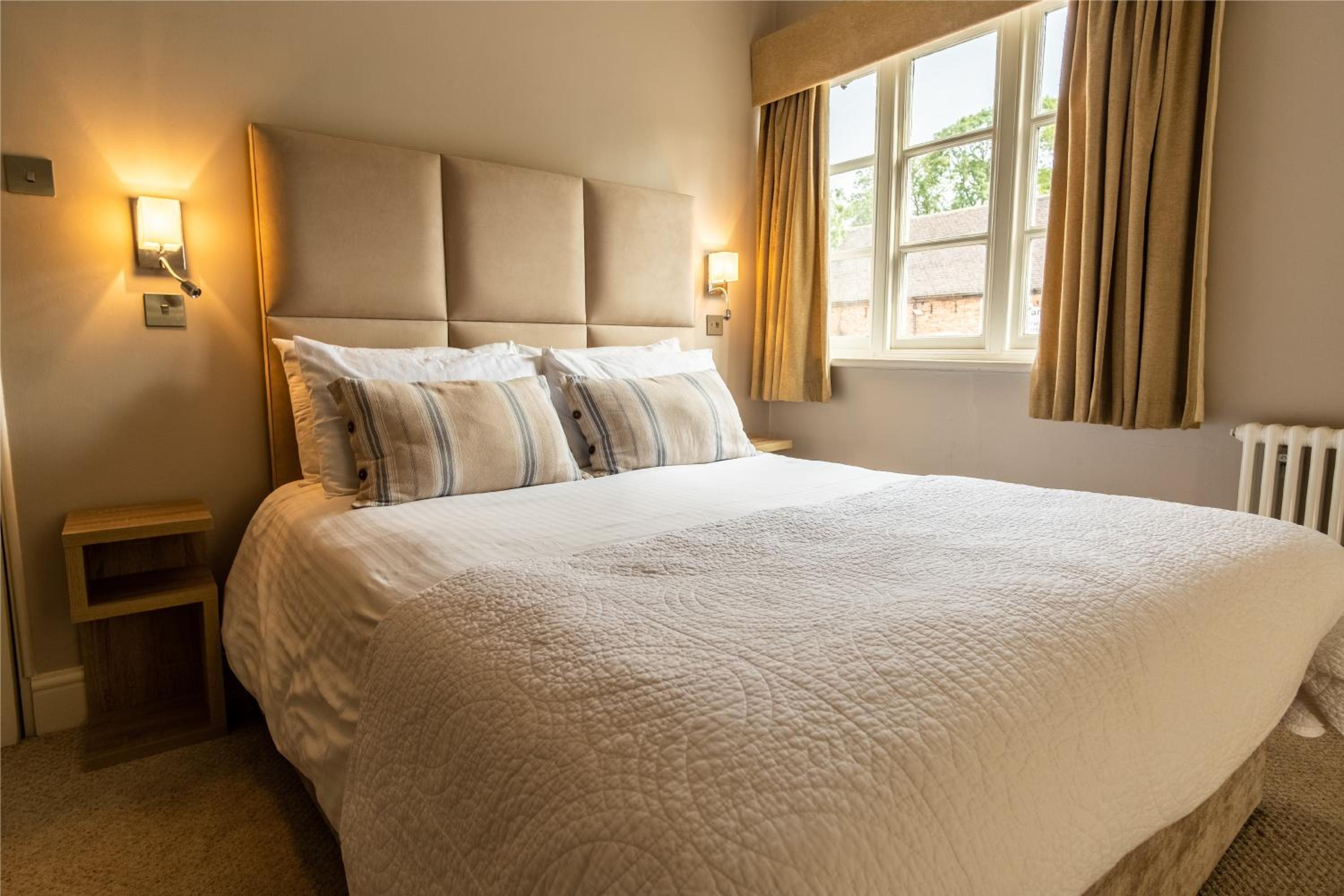 Double Room - Photo 2