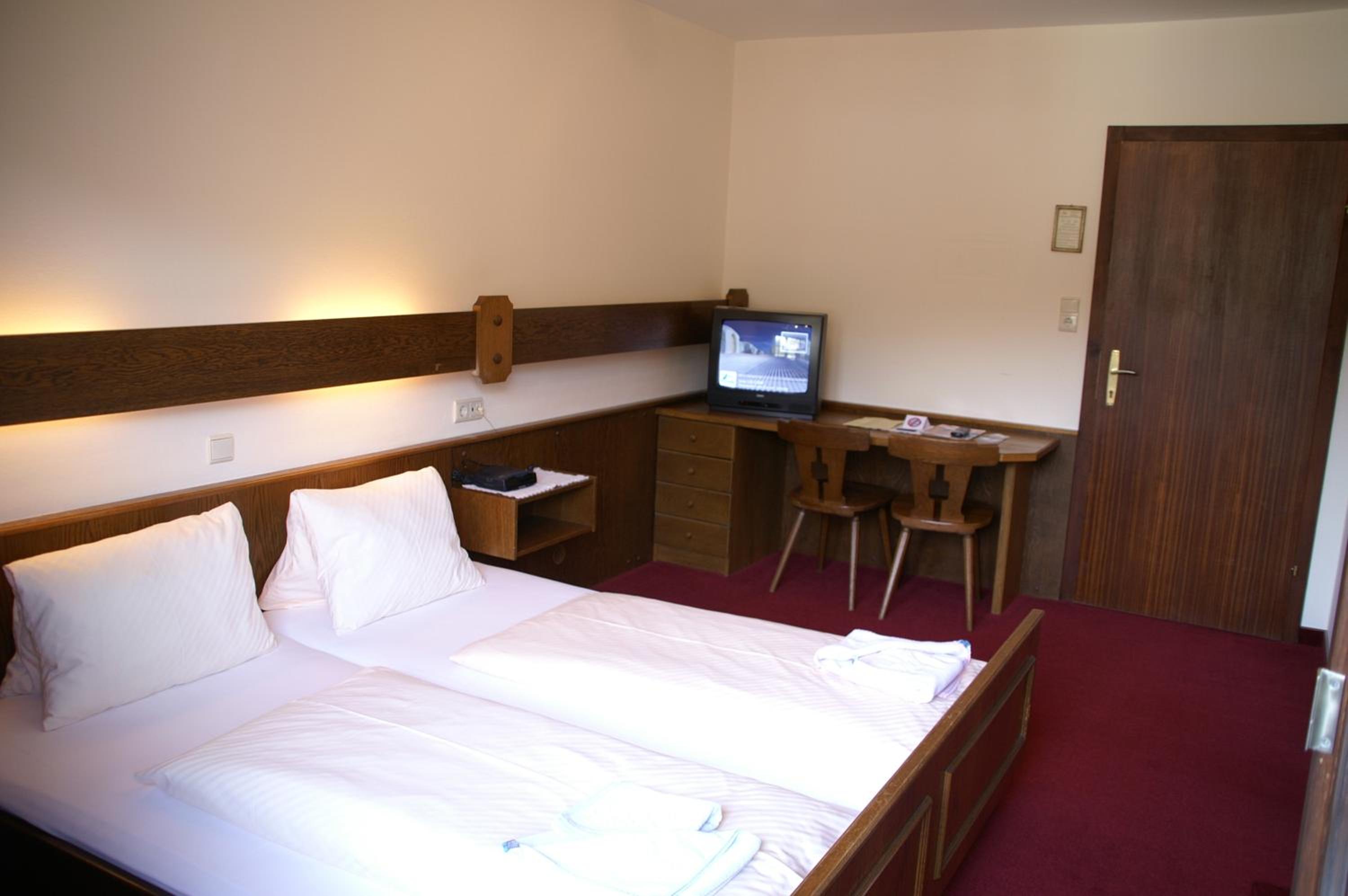 Standard Double Room photo 3