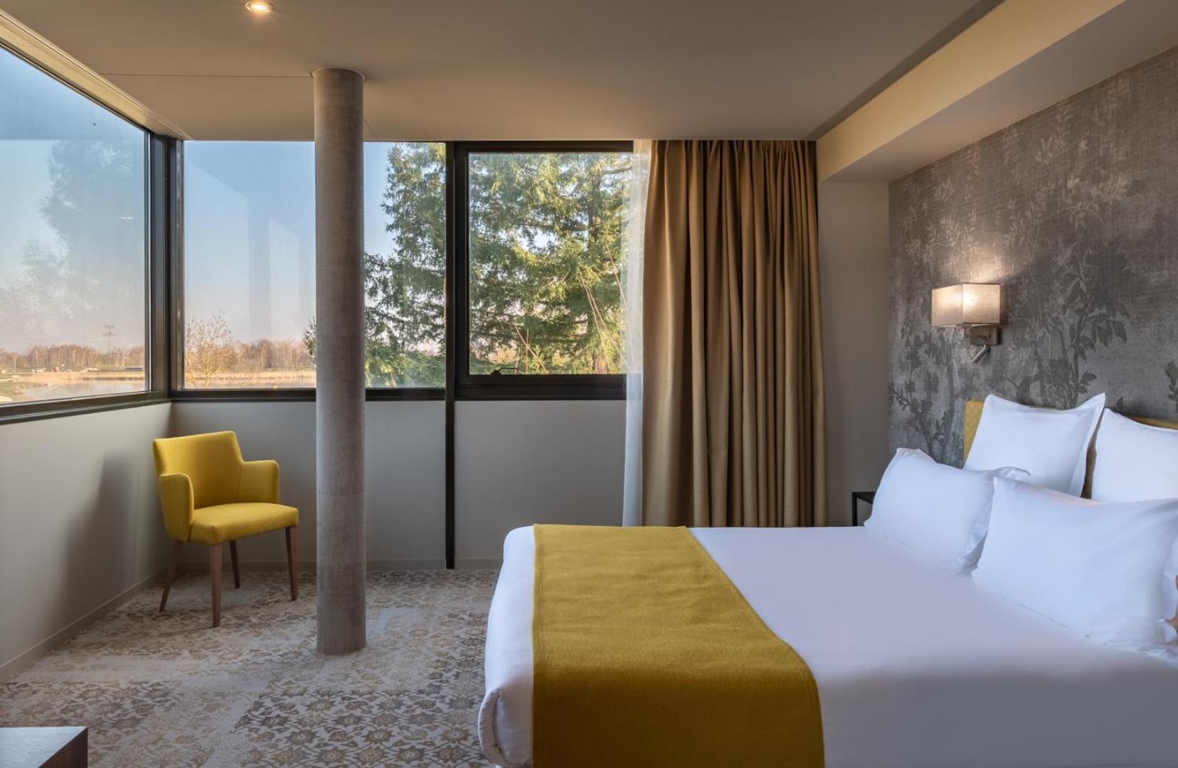 Deluxe Suite with Rooftop