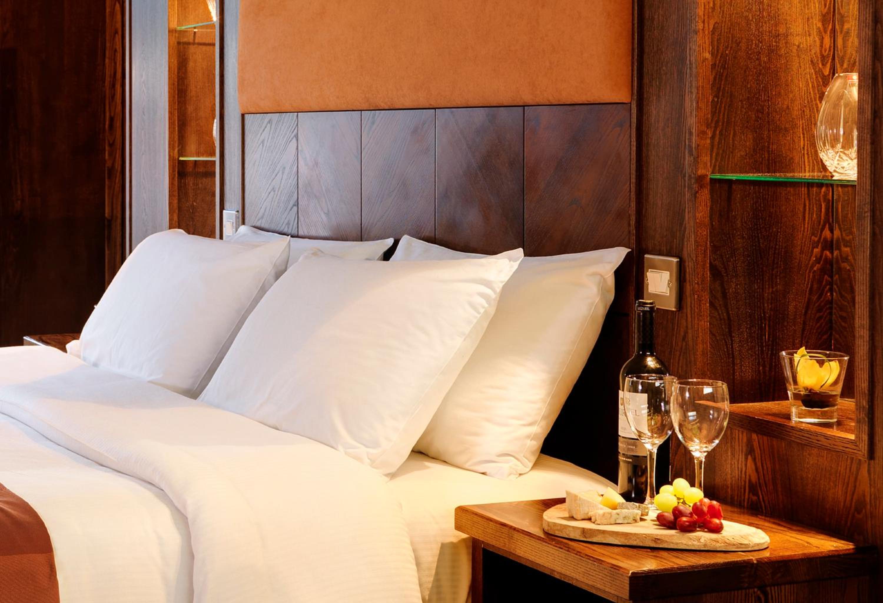 Double or Twin Room - Photo 3