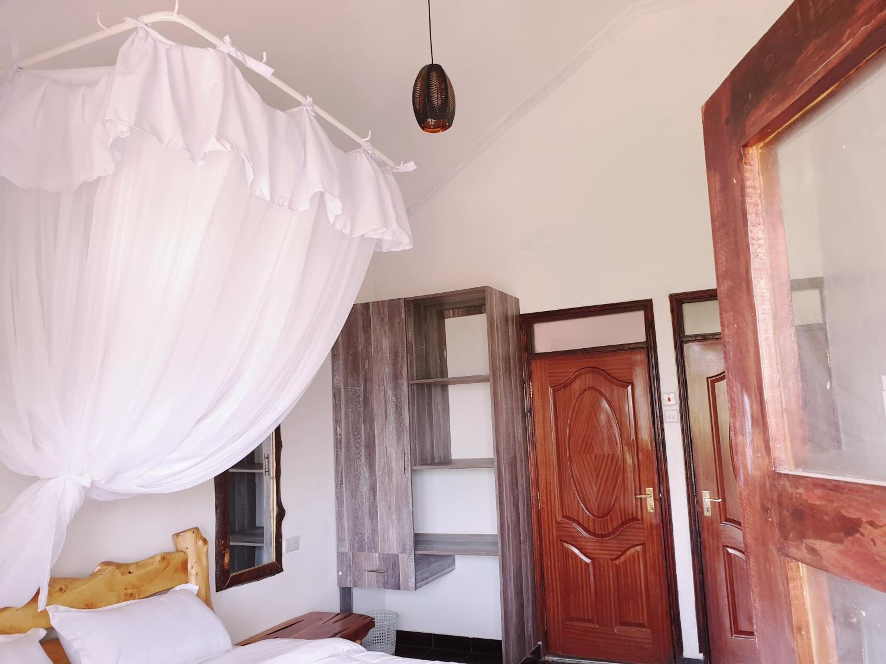 Deluxe Queen Room - Photo 103