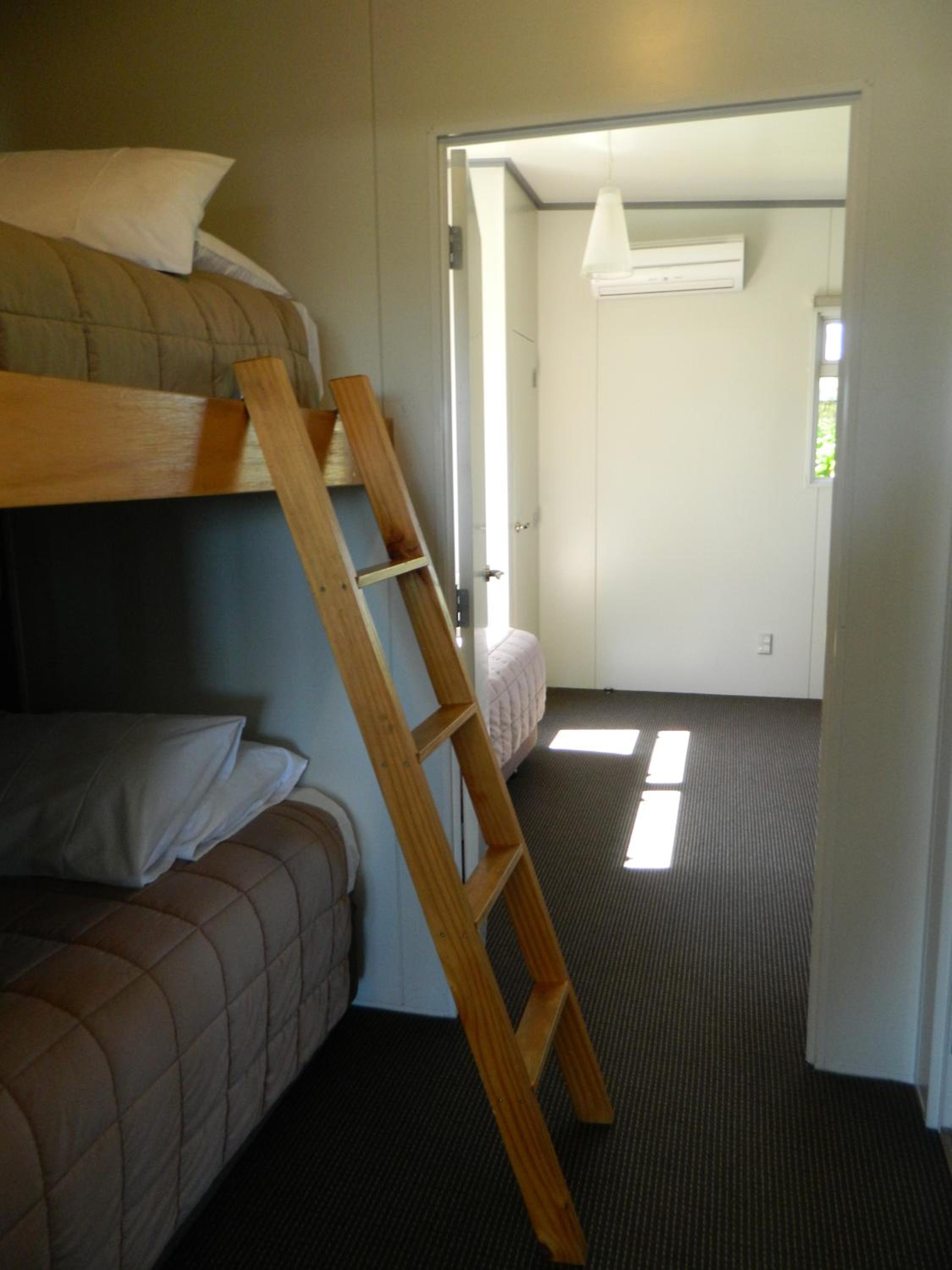 Deluxe Lodge - Photo 5