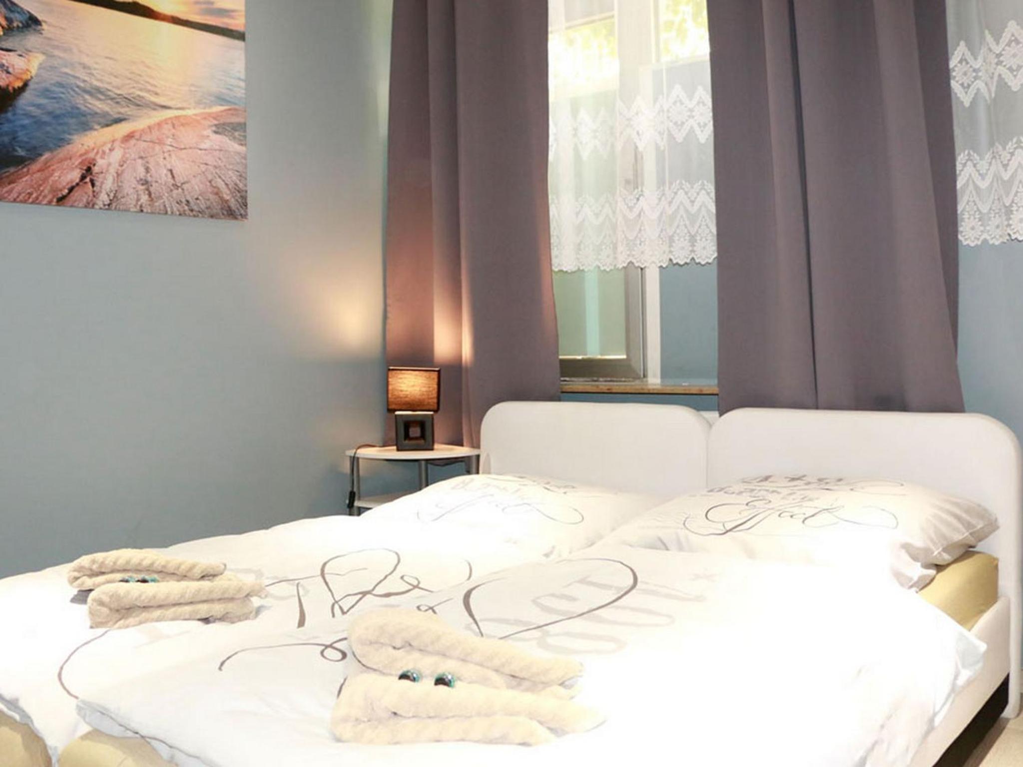 Standard Twin Room with Shared Bathroom photo 3