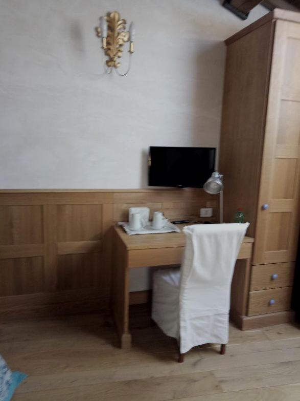 Standard Double or Twin Room - Attic photo 1