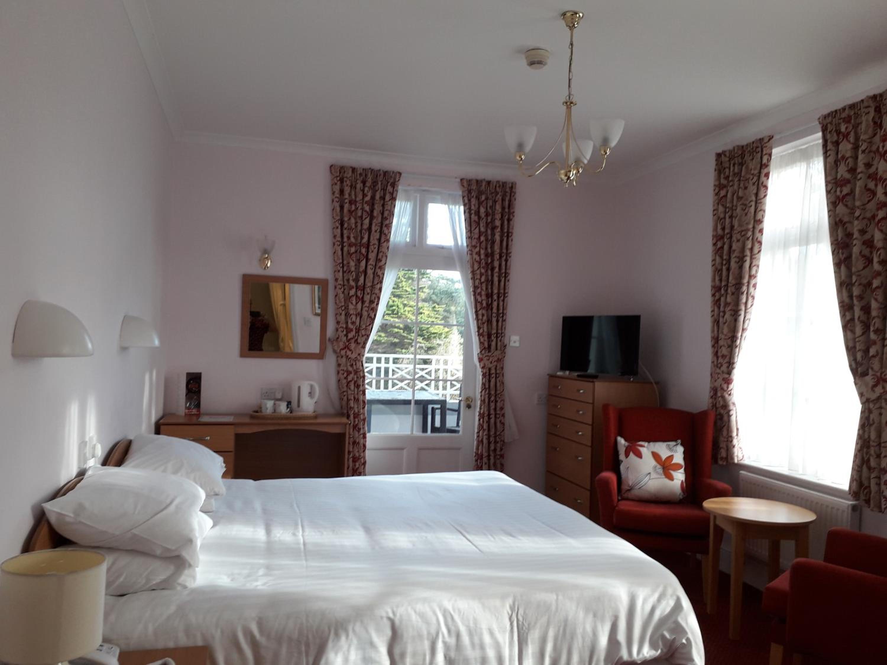 Standard Double or Twin Room - Photo 1