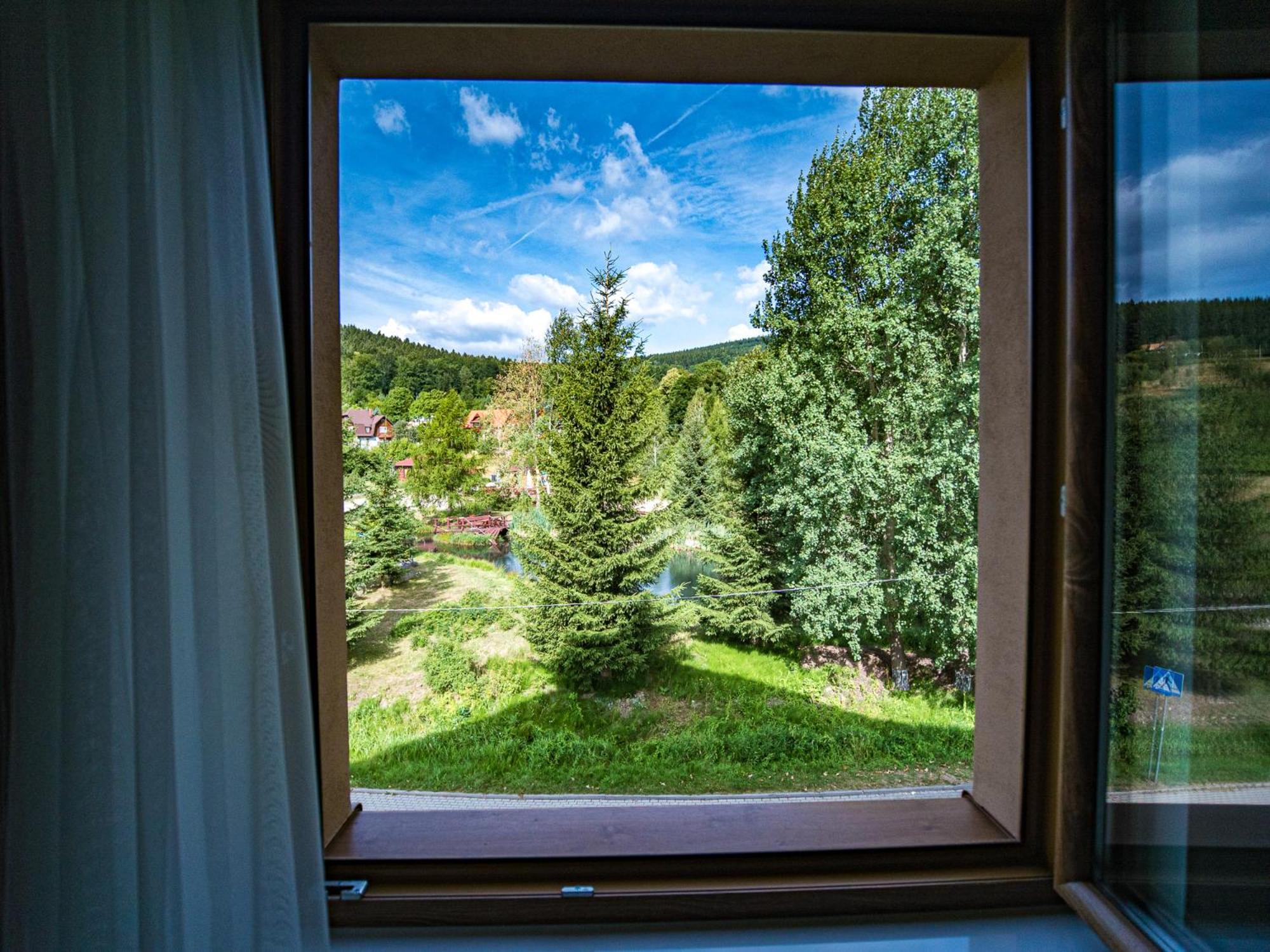 Apartment with Mountain View (17) photo 2
