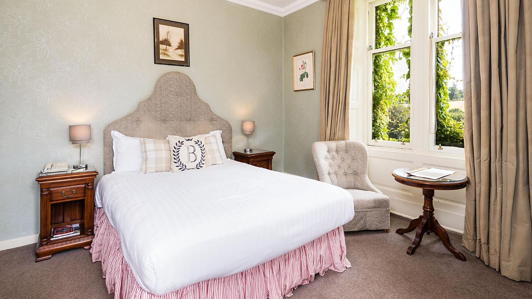 Classic Double Room - Main Building - Photo 6