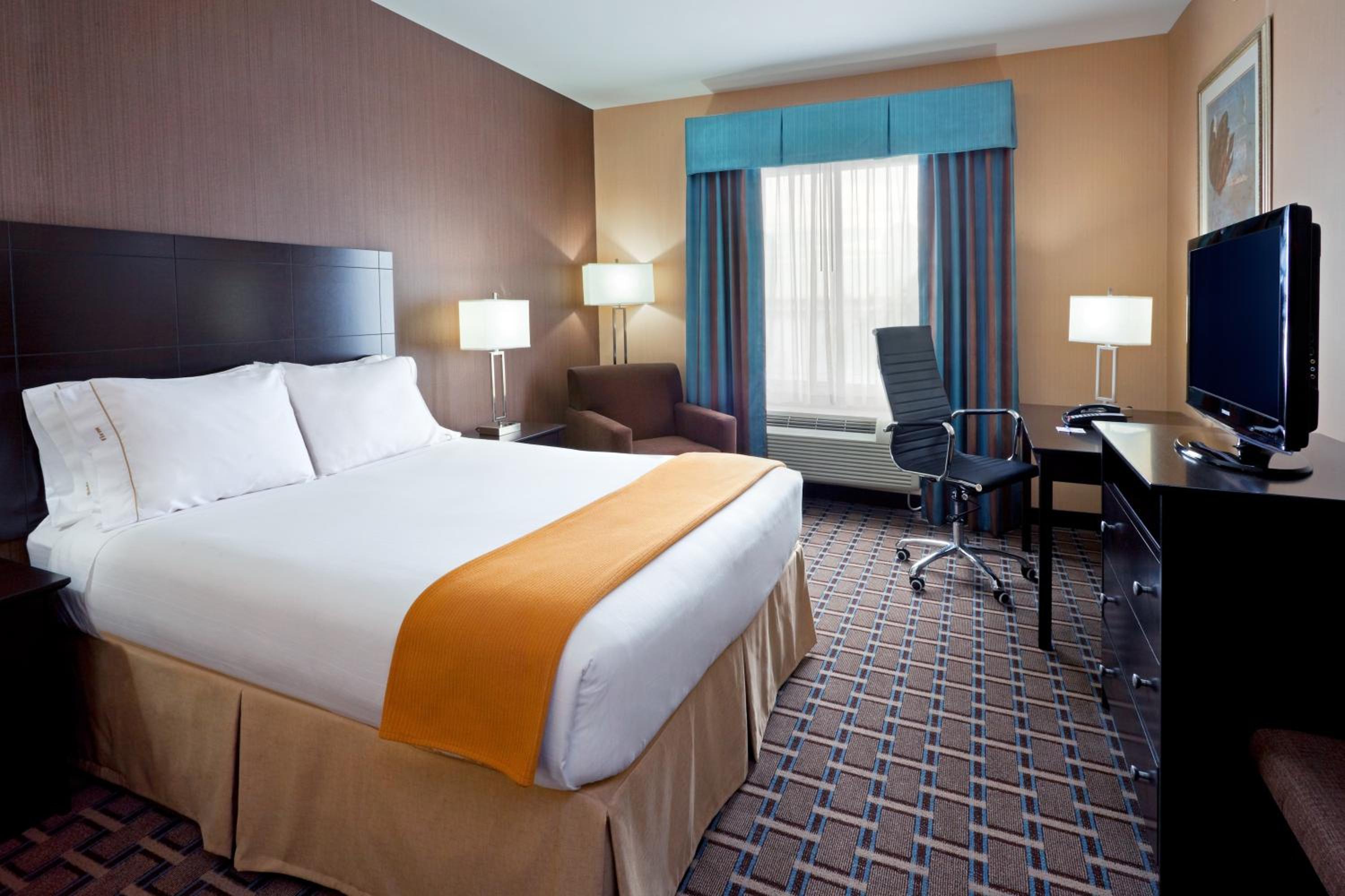 Standard Queen Room - Photo 1