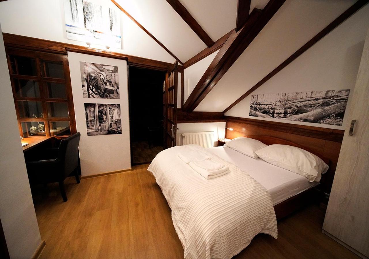 Double Room with Balcony photo 2