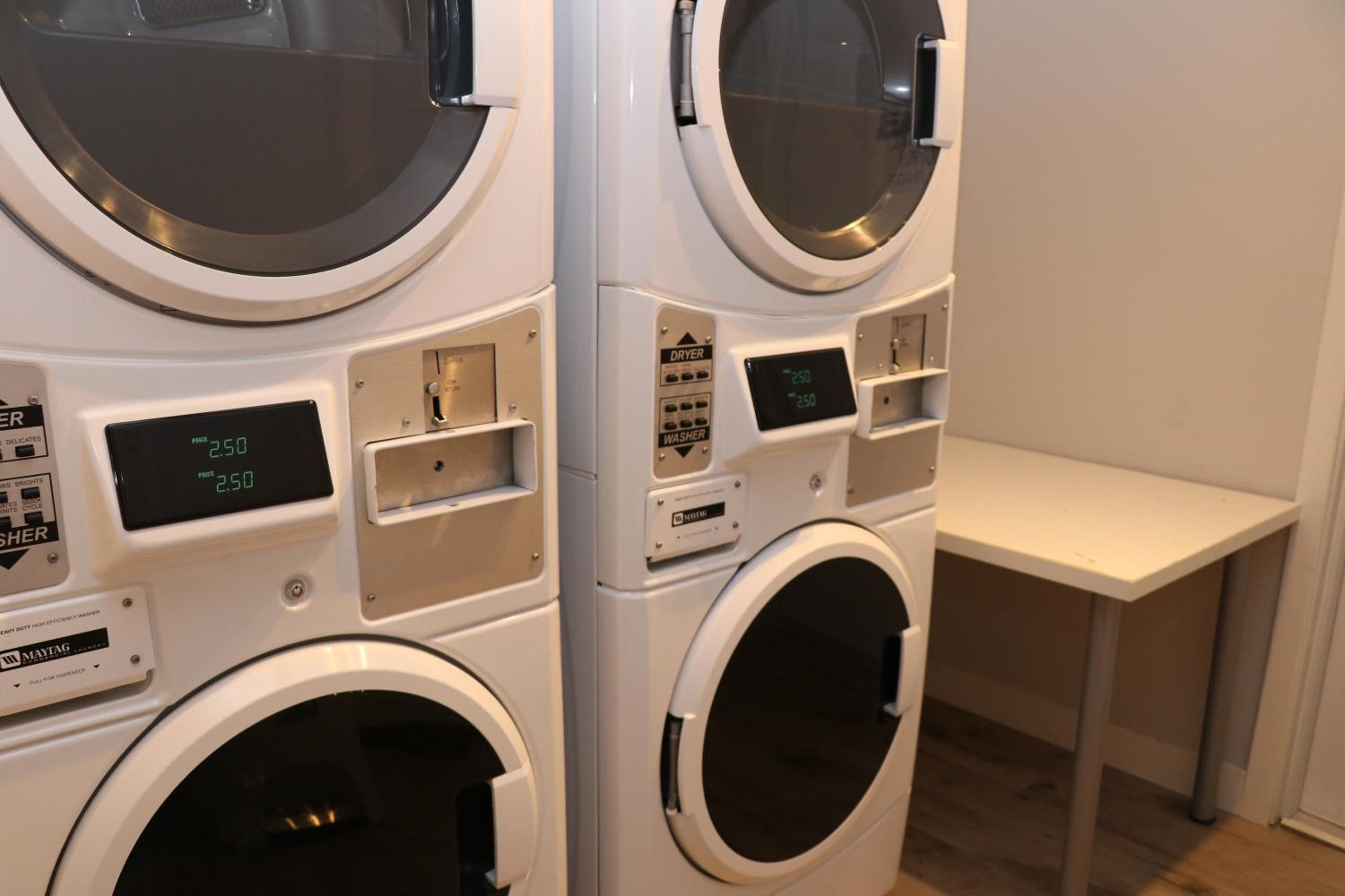 Studio - Photo 18