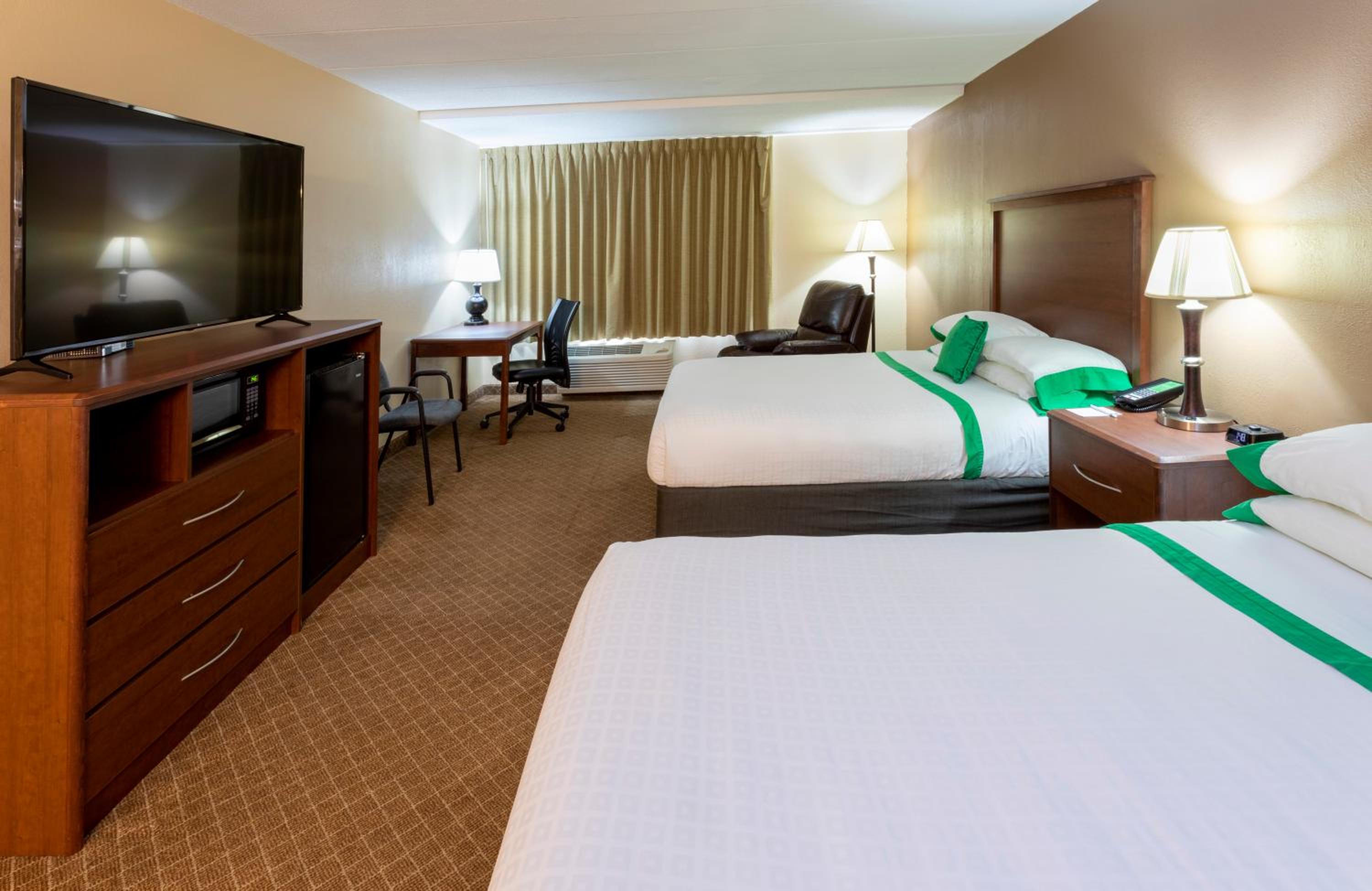 Executive 2 Queen Beds - Photo 1