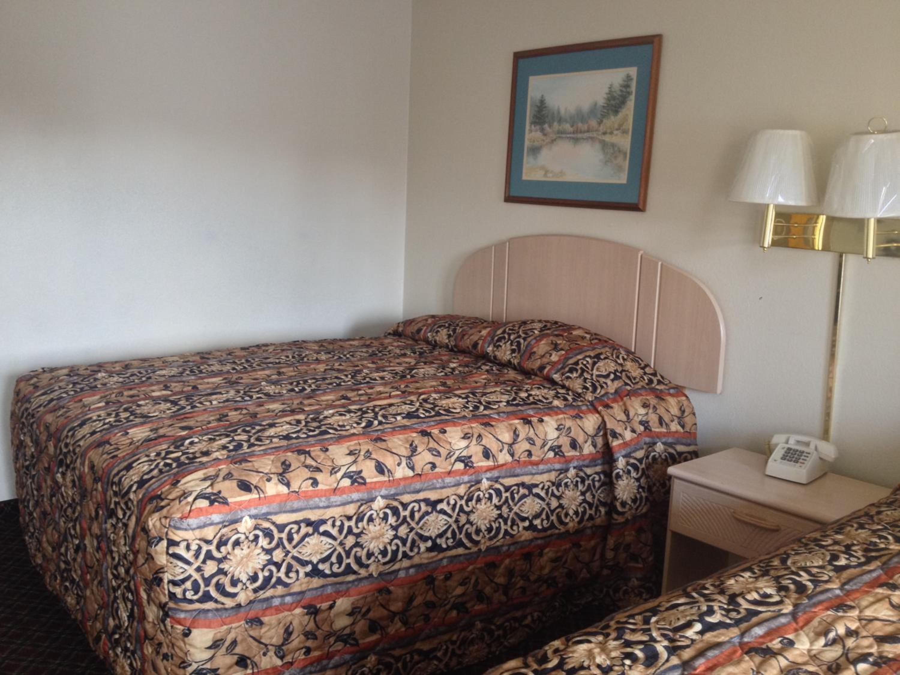 Standard Double Room - Photo 9