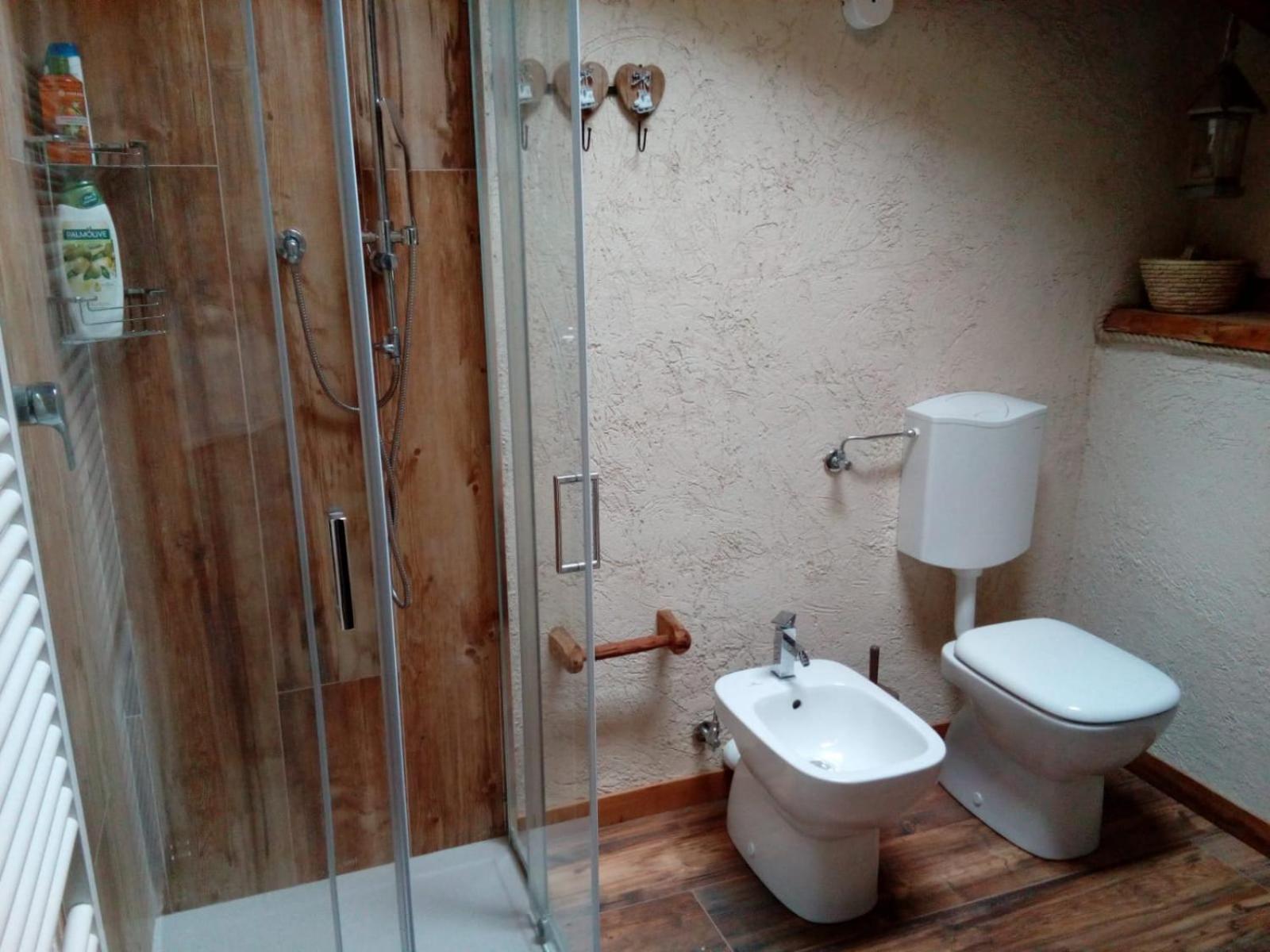 Double or Twin Room with Private Bathroom photo 2