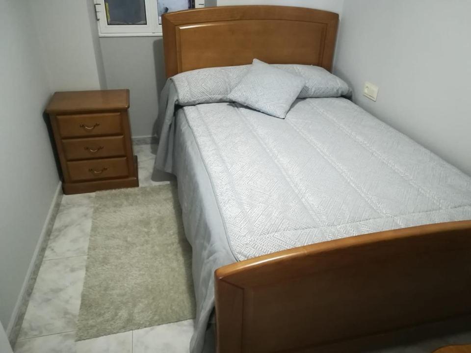 Four-Bedroom House - Photo 12