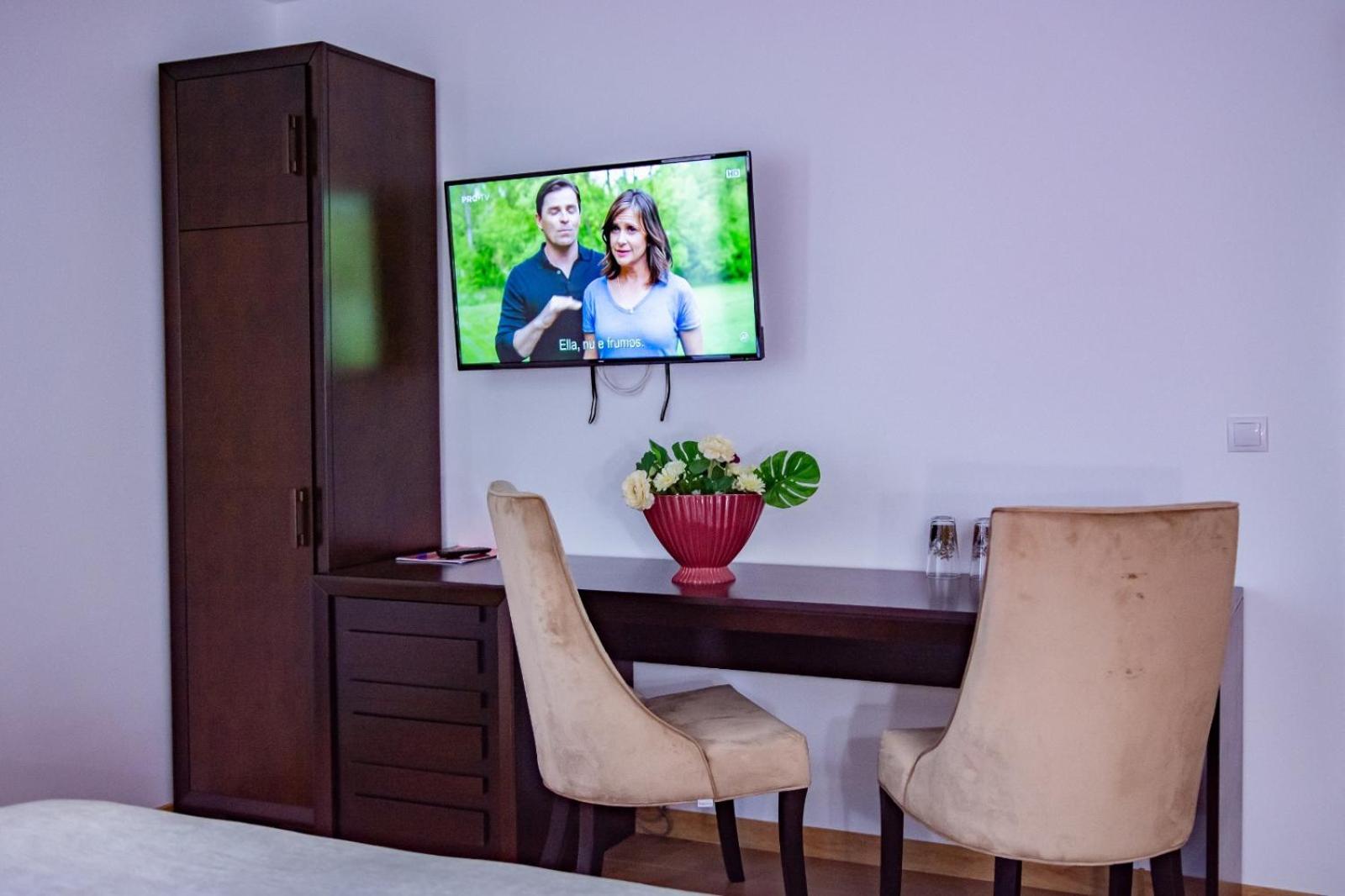Double Room - Photo 23