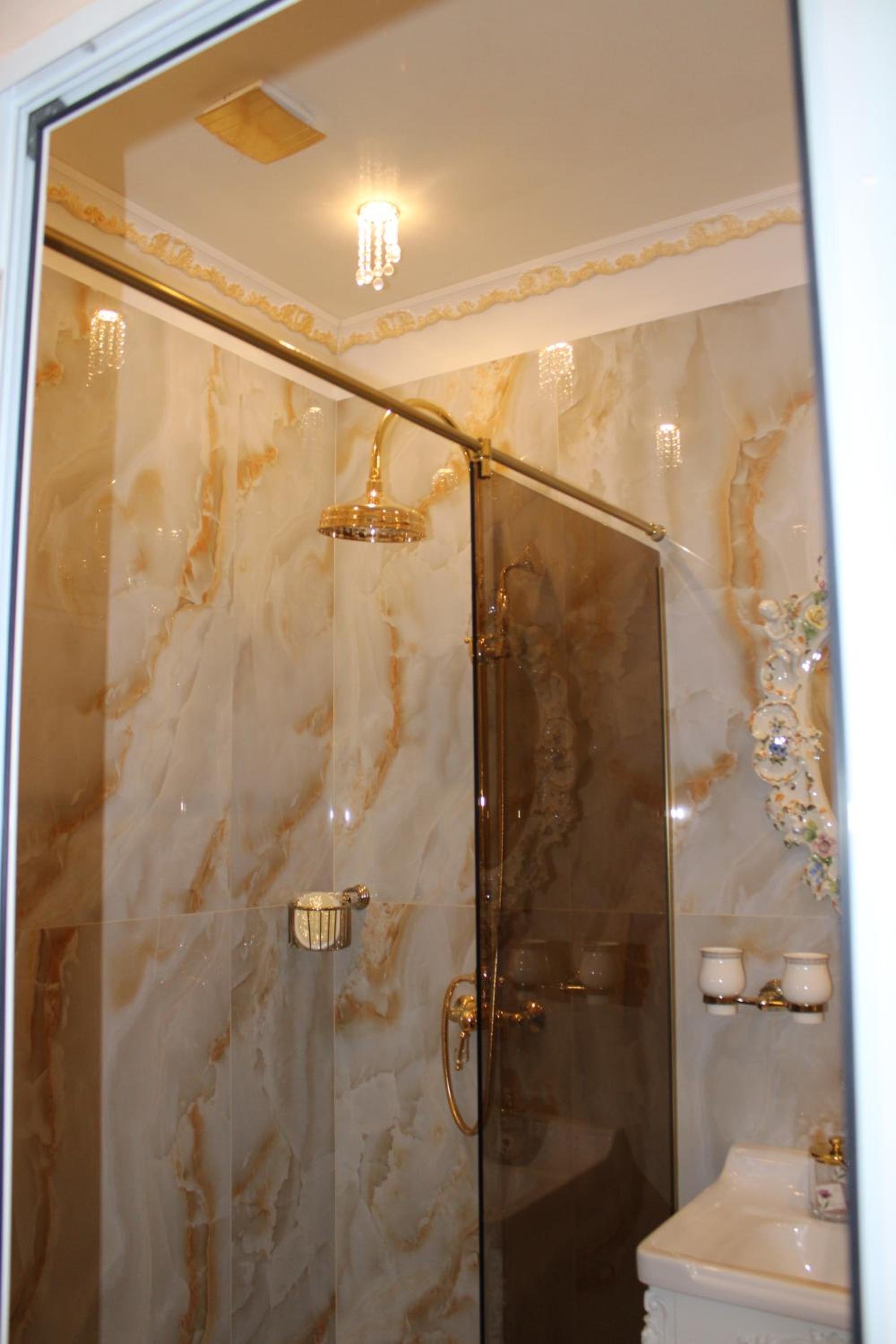 Deluxe Double Room with Balcony - Photo 5