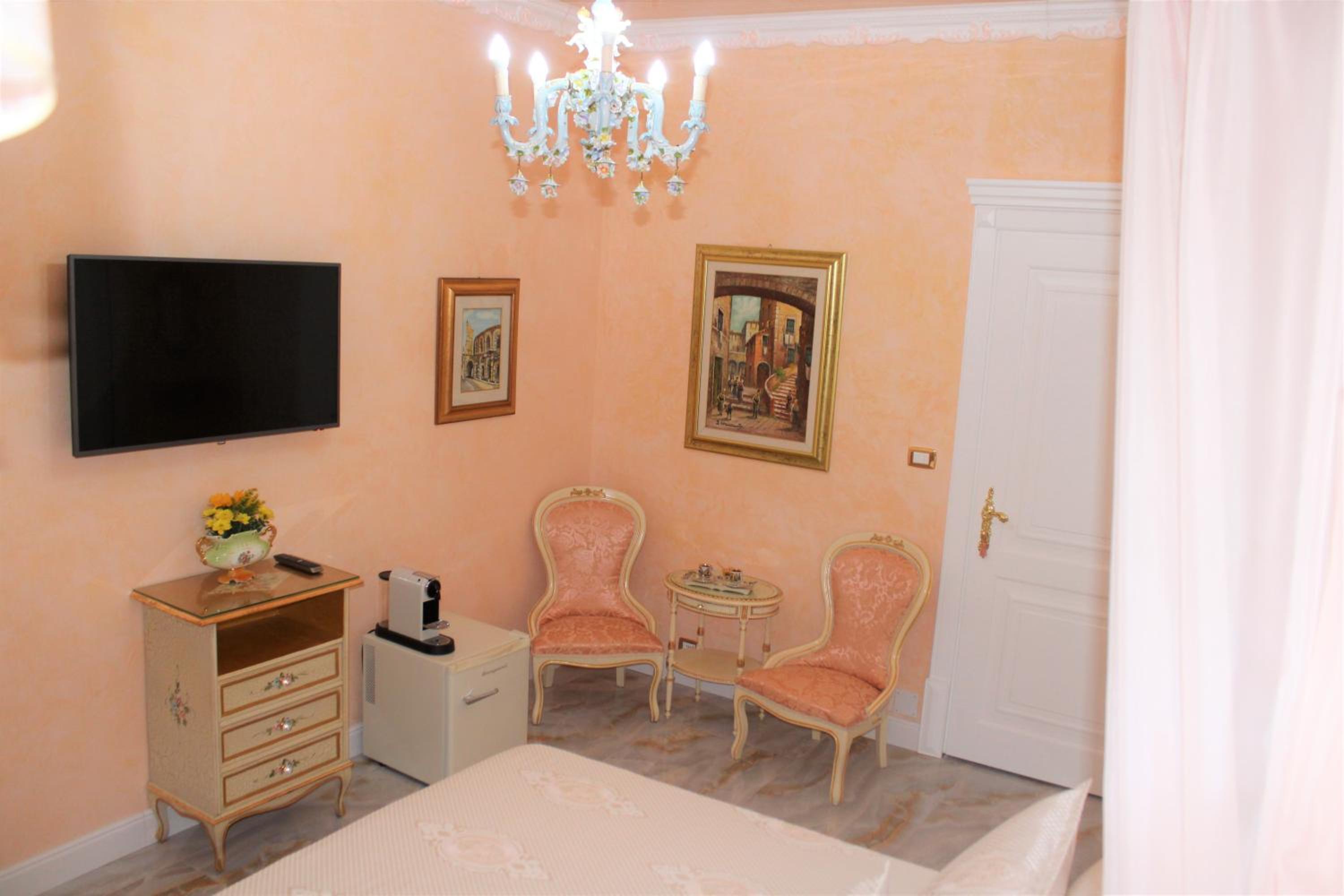 Deluxe Double Room with Balcony - Photo 26