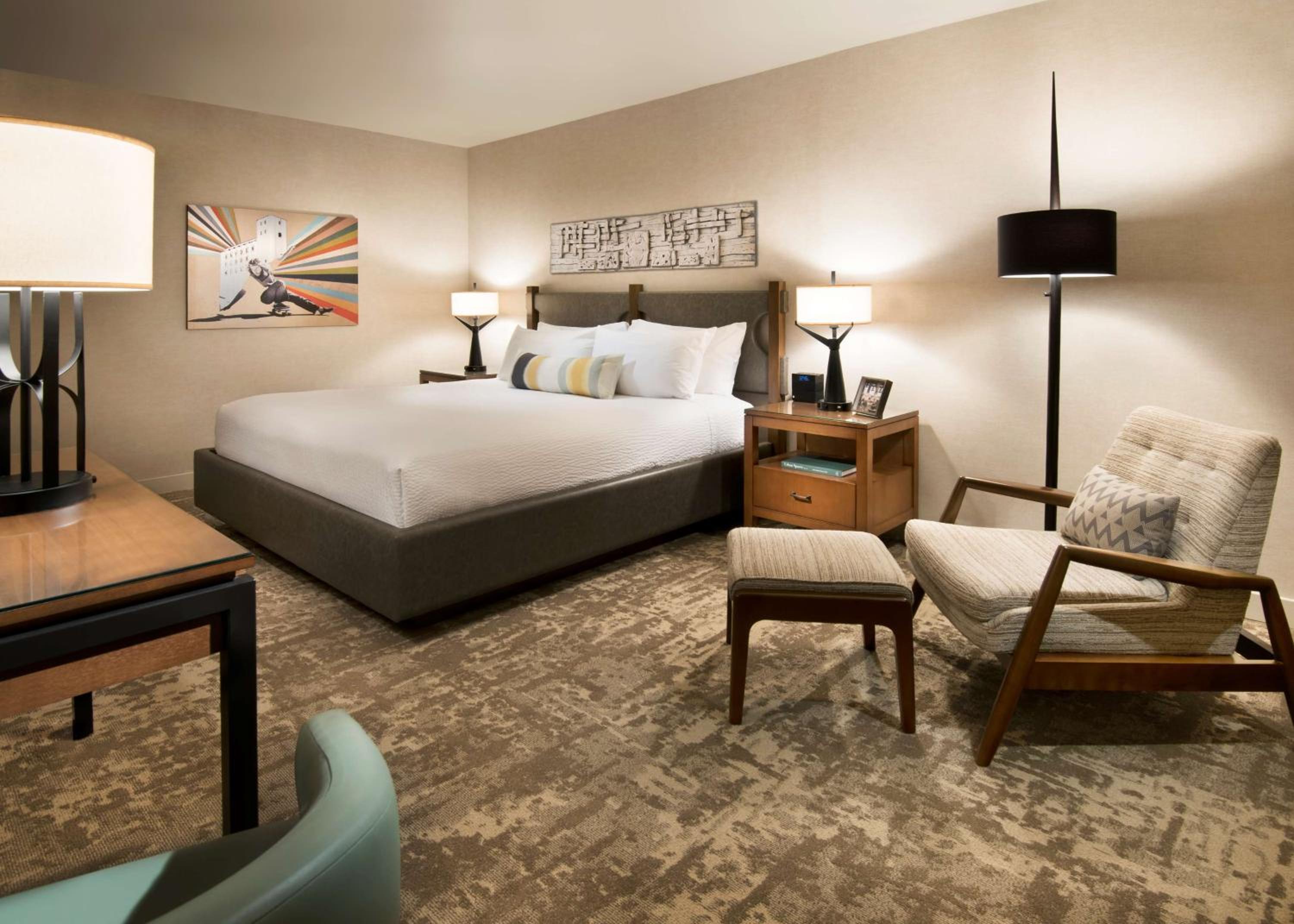 Deluxe King Room - Photo 3