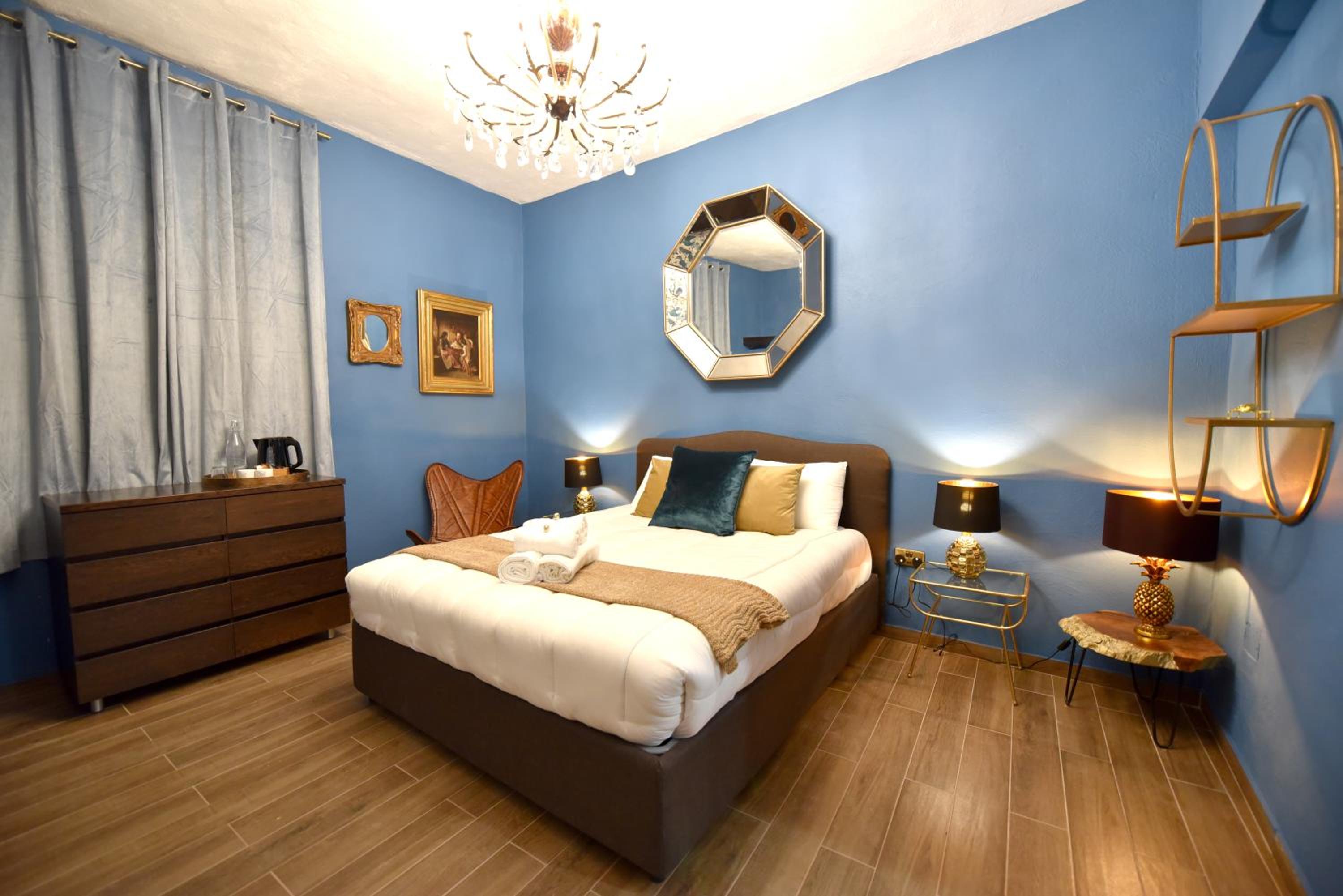 Deluxe Double Room with Shower photo 1