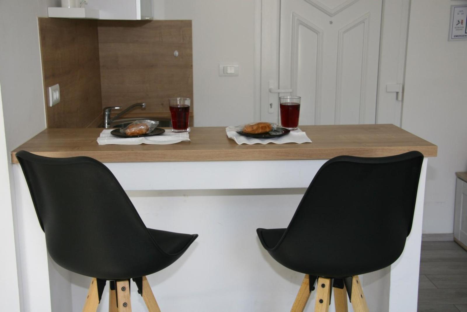 One-Bedroom Apartment - Photo 14