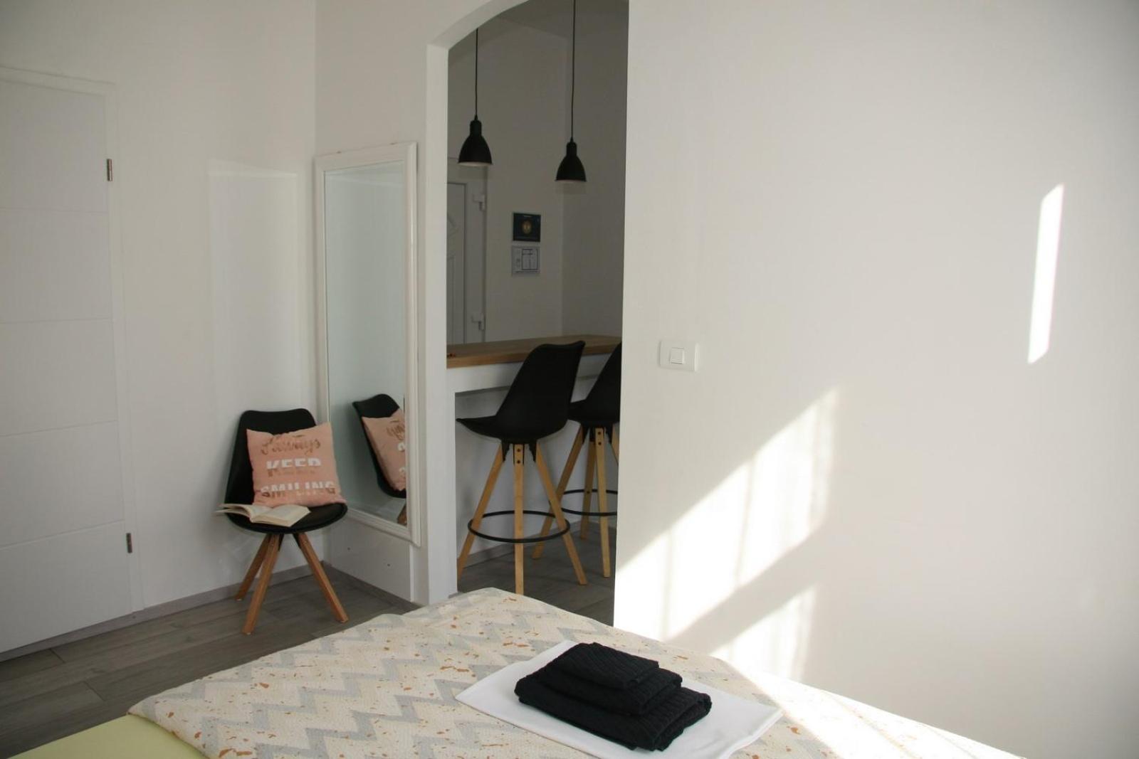 One-Bedroom Apartment - Photo 11