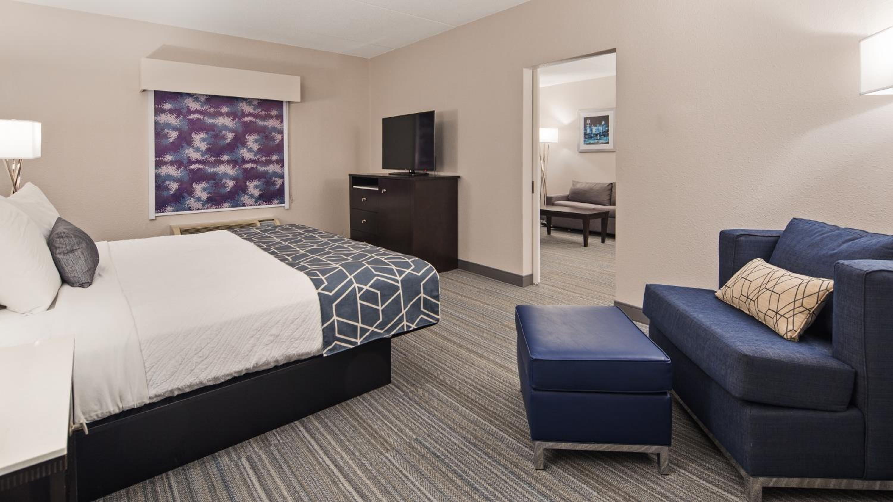 King Suite with Kitchenette - Photo 1