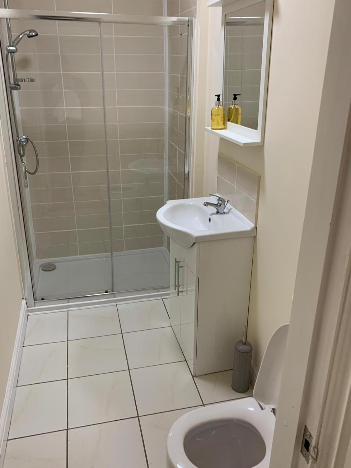 Executive Suite - Photo 5
