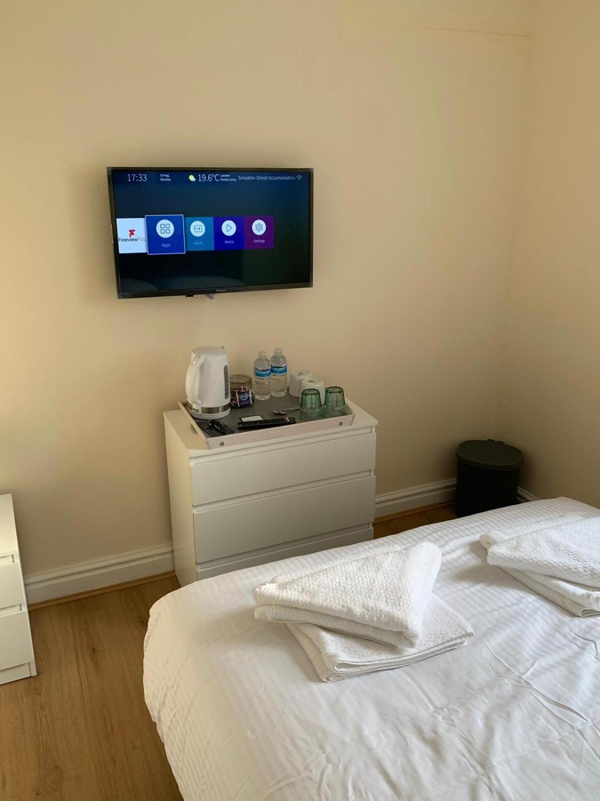 Double Room - Photo 7