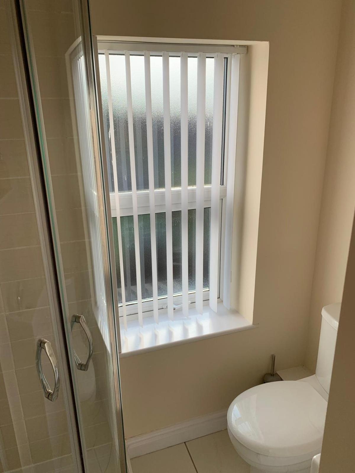 Double Room with Private Bathroom - Photo 8