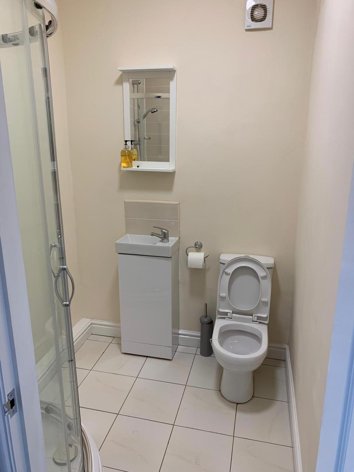 Standard Triple Room - Photo 3