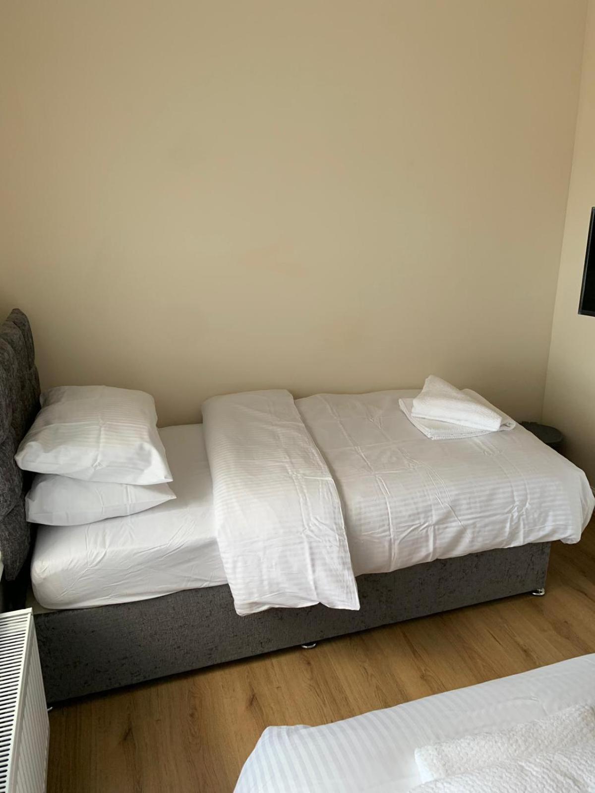 Standard Triple Room - Photo 1