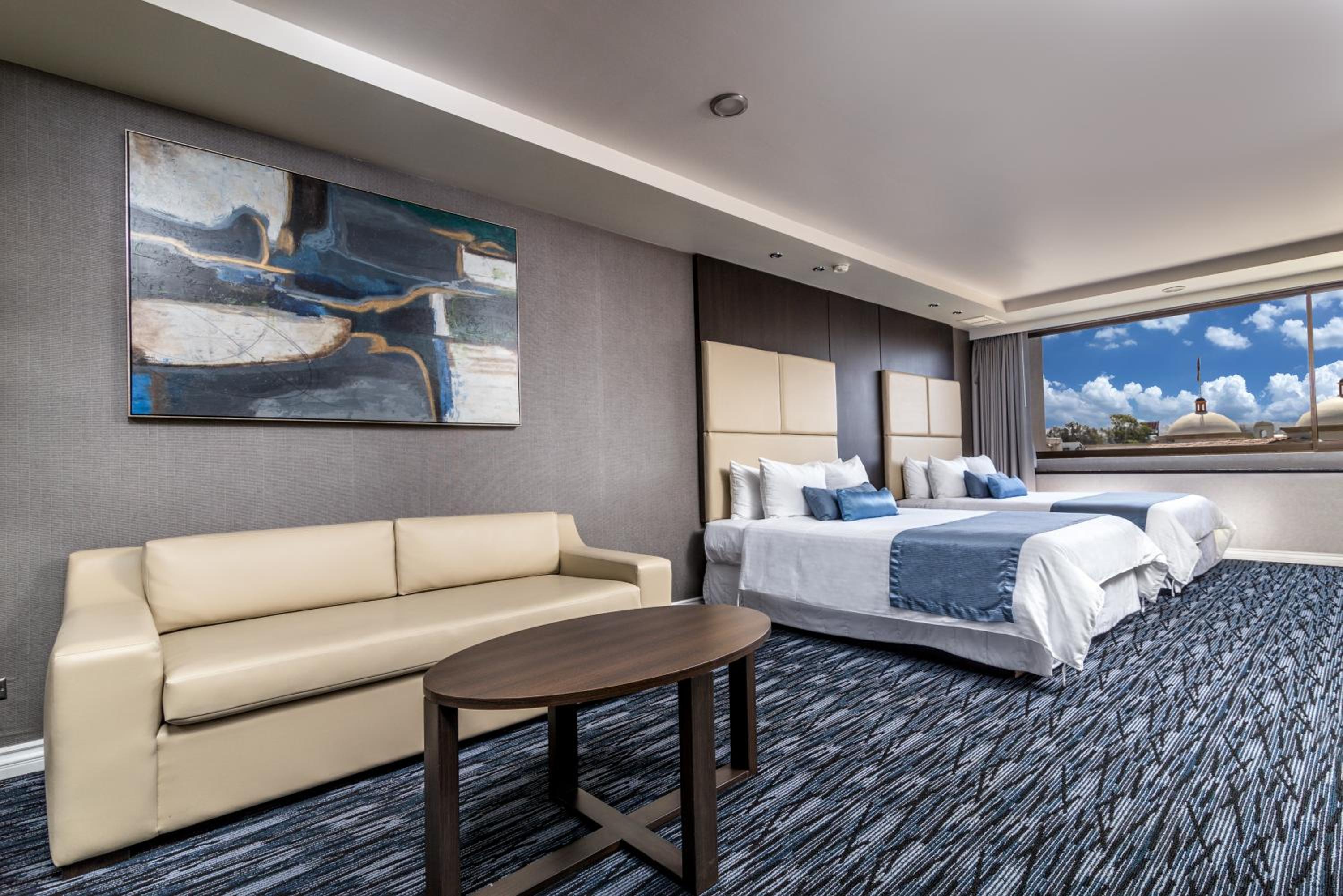 Queen Suite with Two Queen Beds - Photo 6