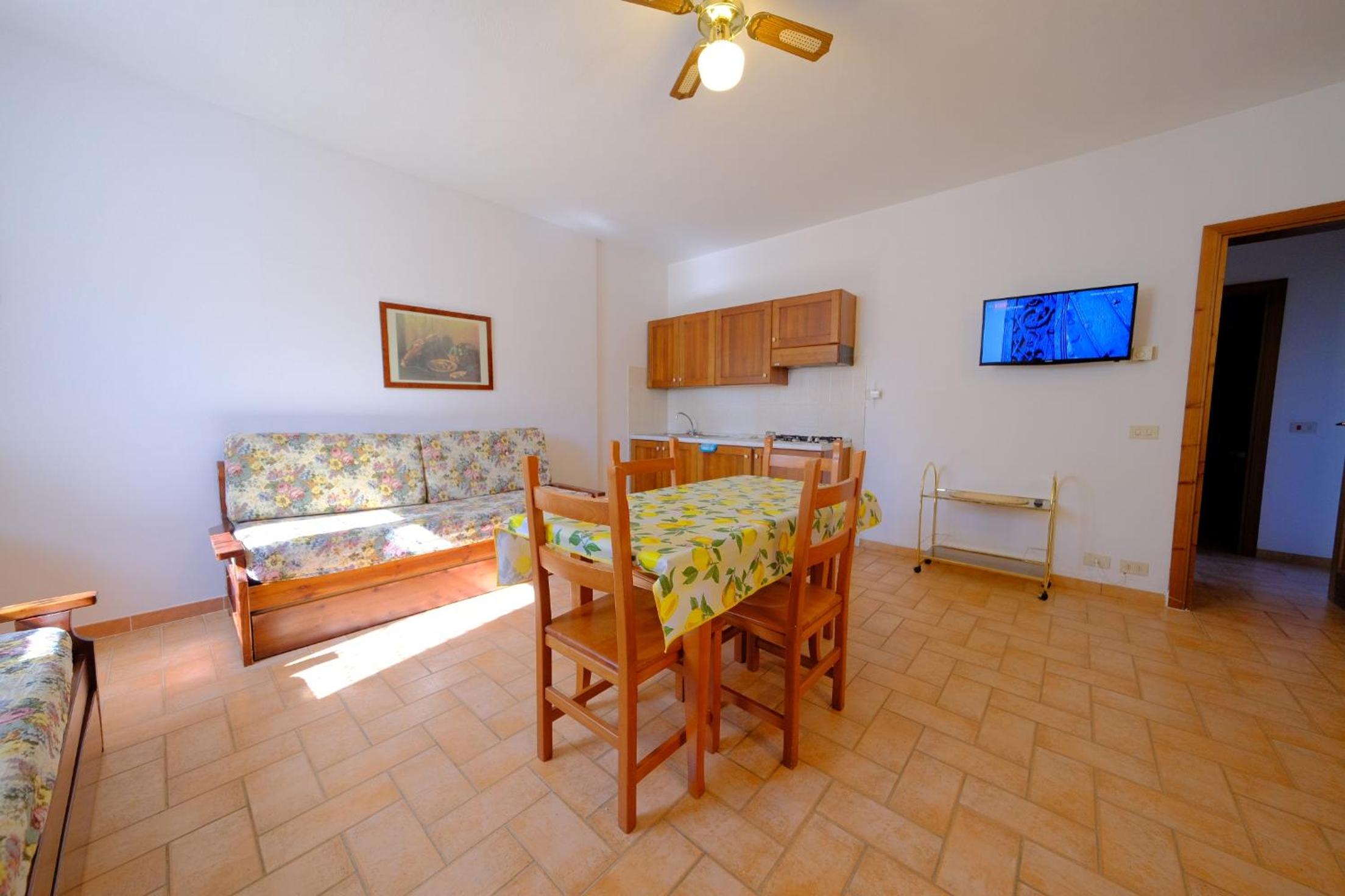 Two-Bedroom Apartment with Patio photo 1