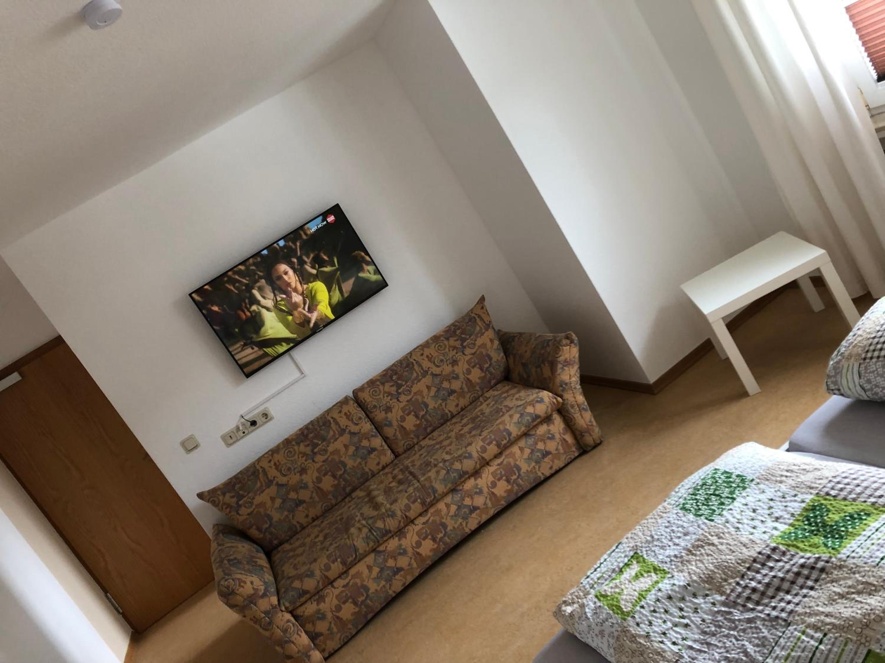Standard Quadruple Room - Photo 7