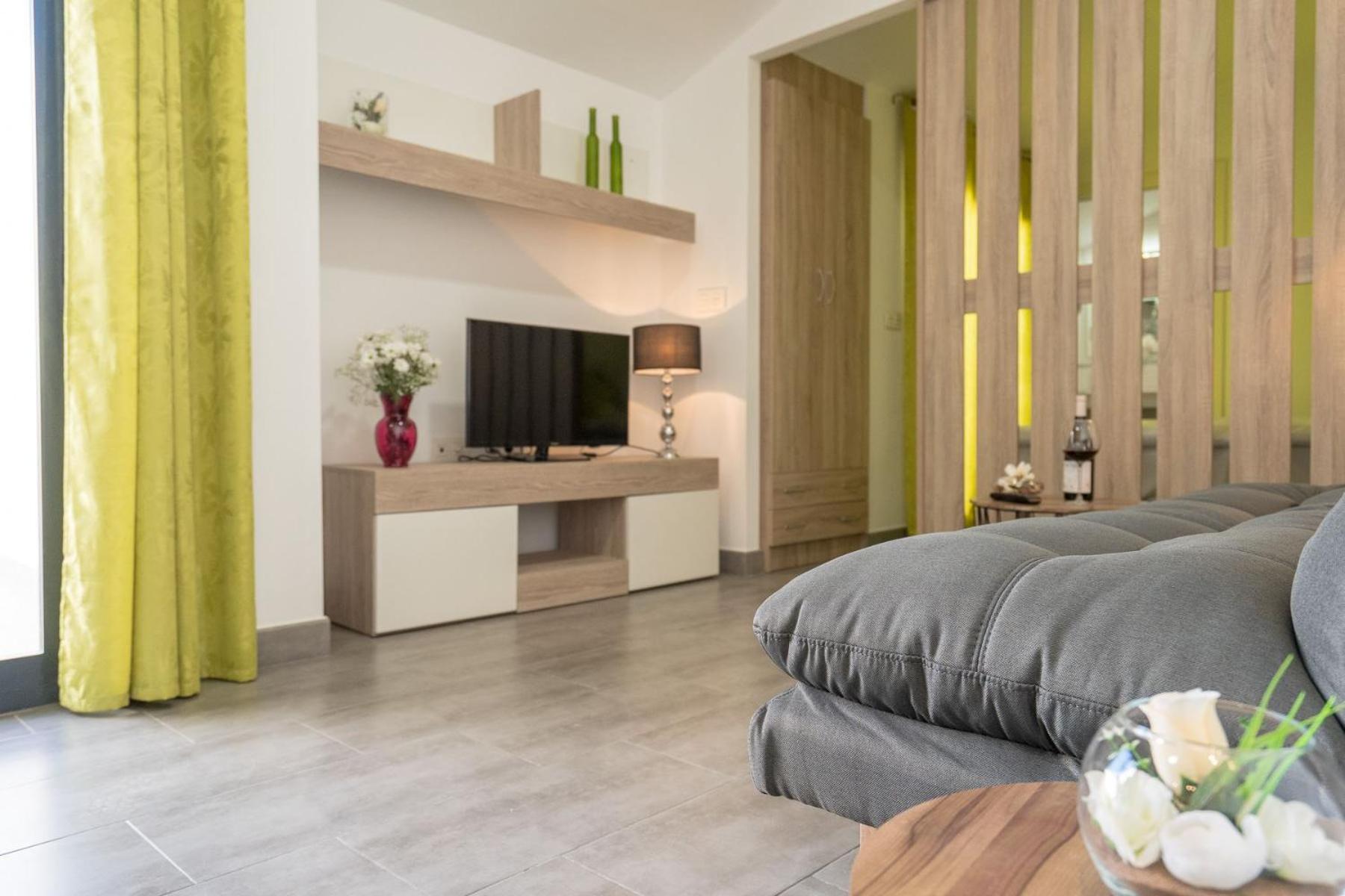 Penthouse Apartment - Photo 4