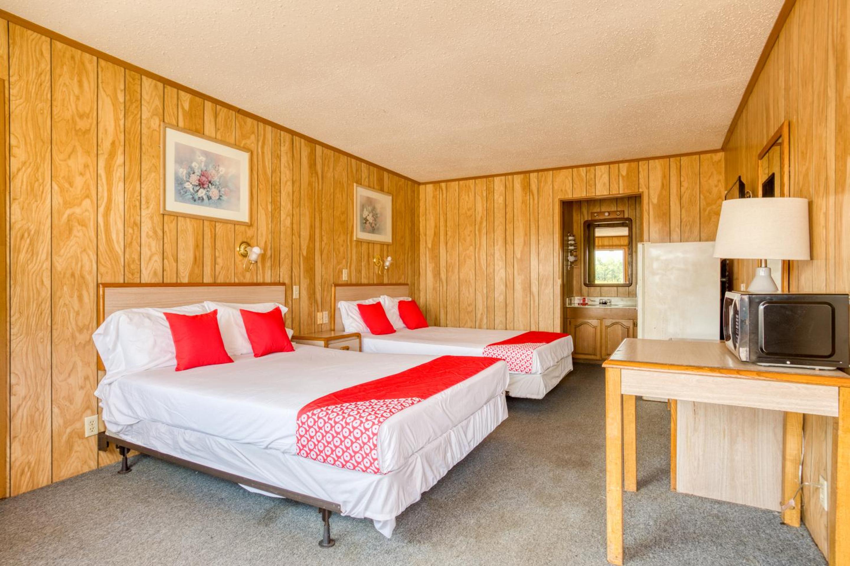Queen Room With Two Queen Beds