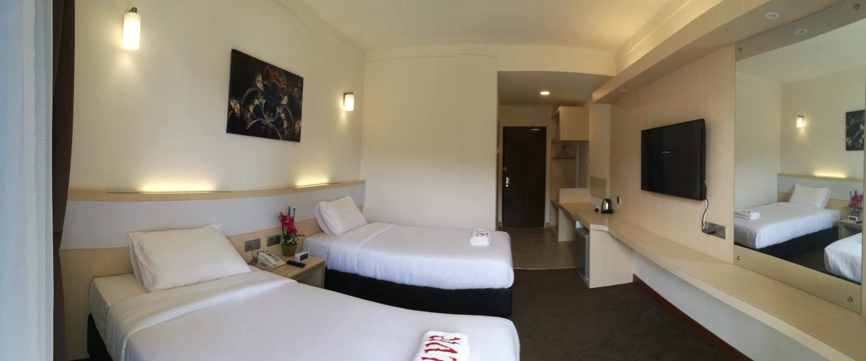 Twin Room with Mountain View photo 3