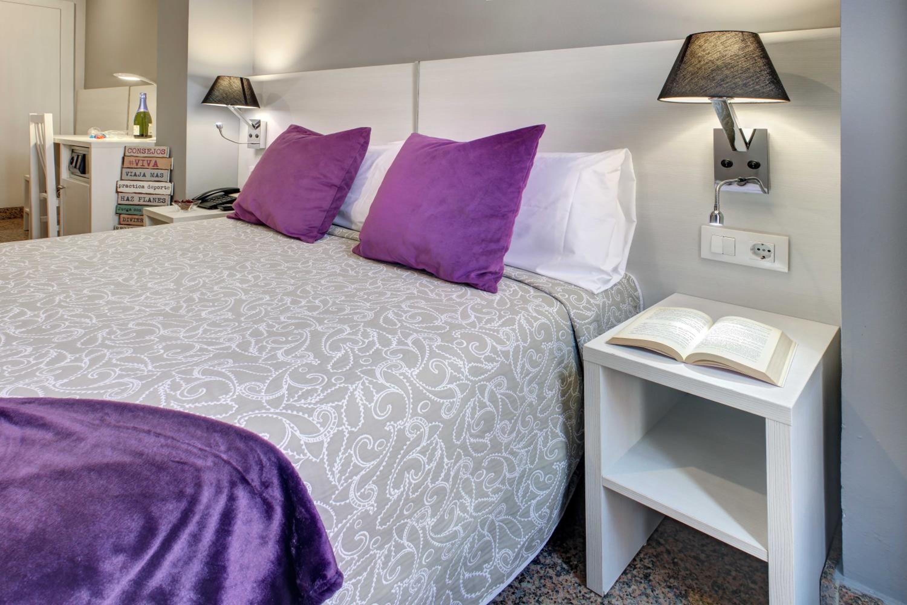 Double or Twin Room photo 3