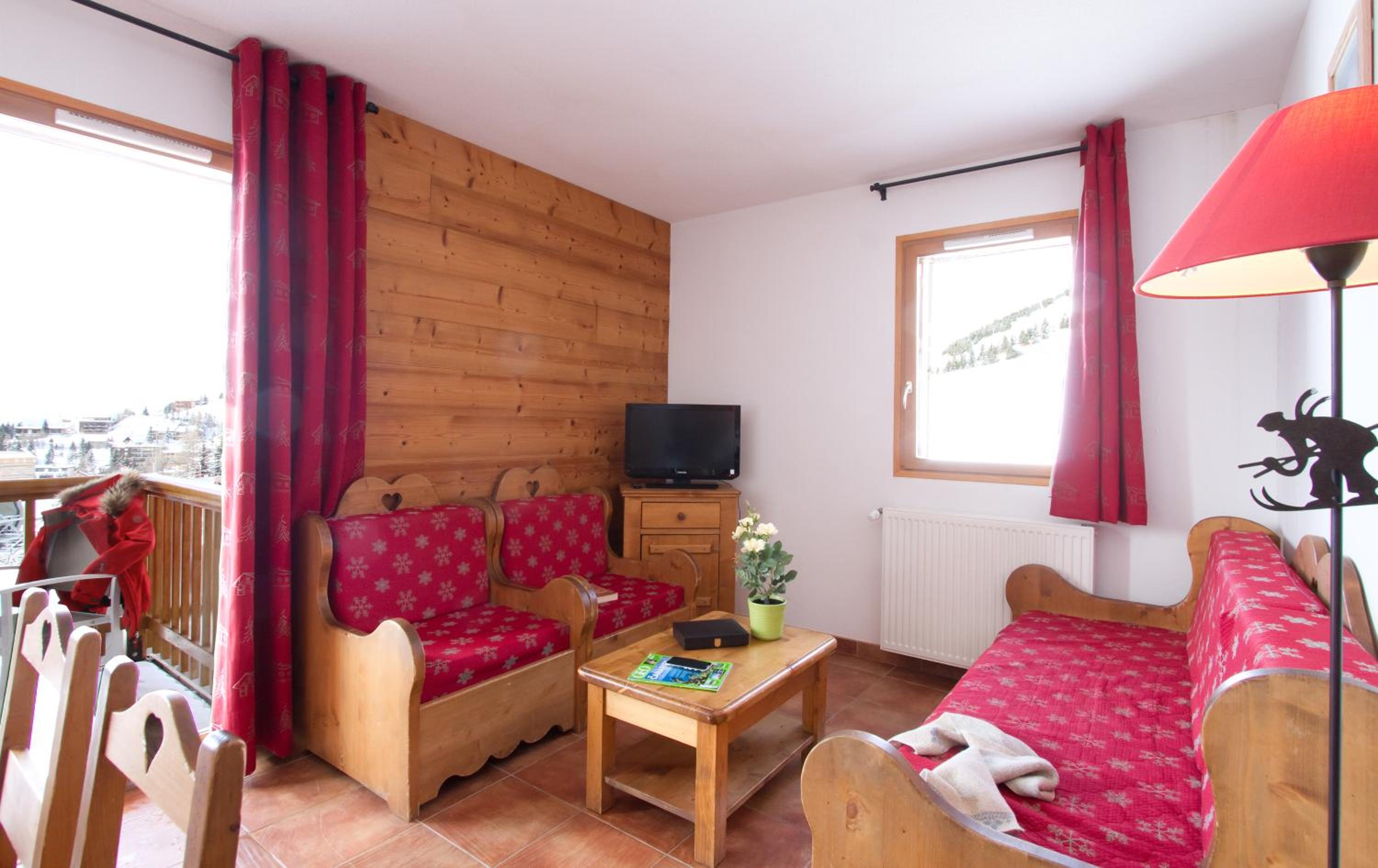 Studio (4 Adults)