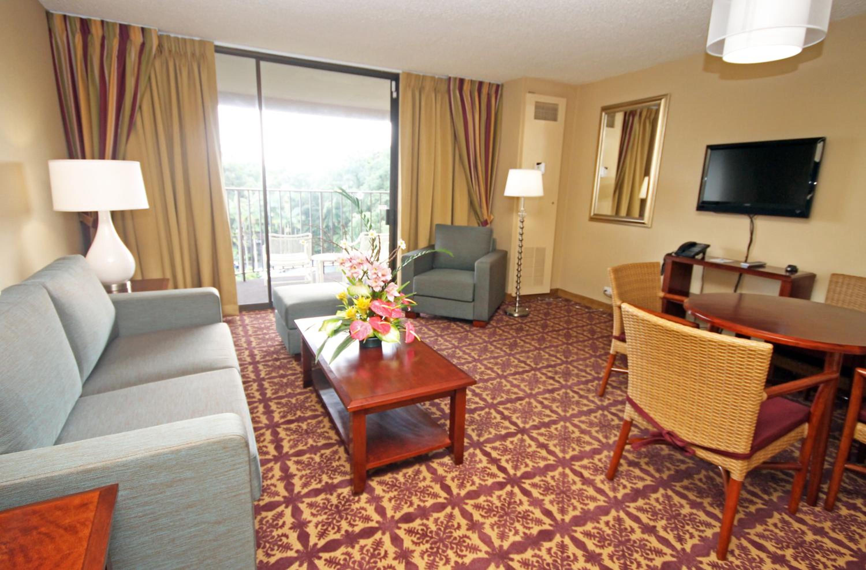 1-Bedroom Banyan Suite W/ Kitchenette