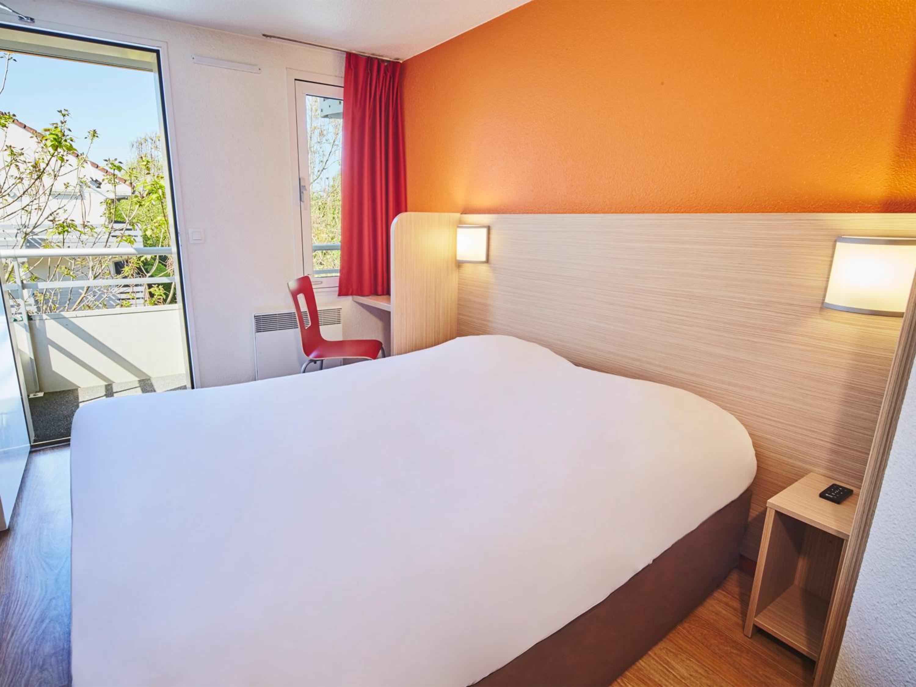 Double Room with 1 Double Bed - Photo 3