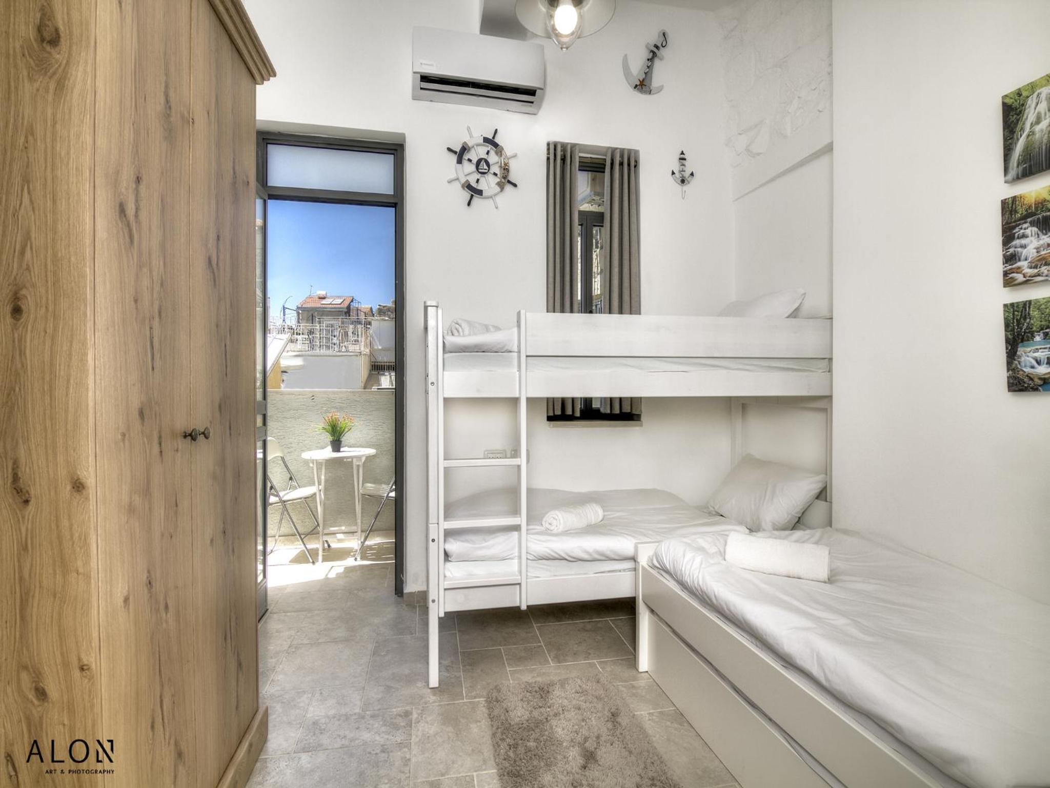 Villa - Photo 4