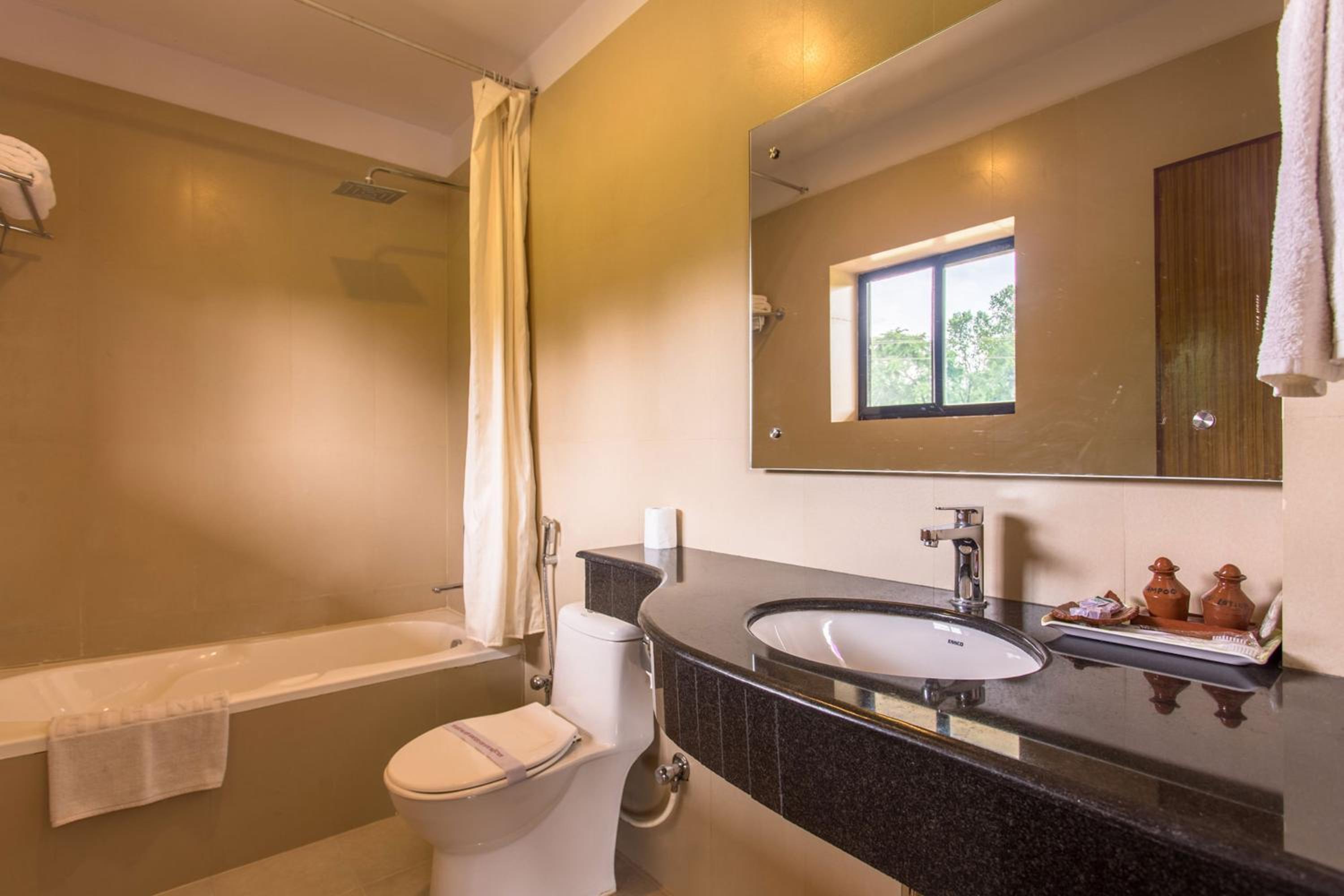 Deluxe King Room photo 1