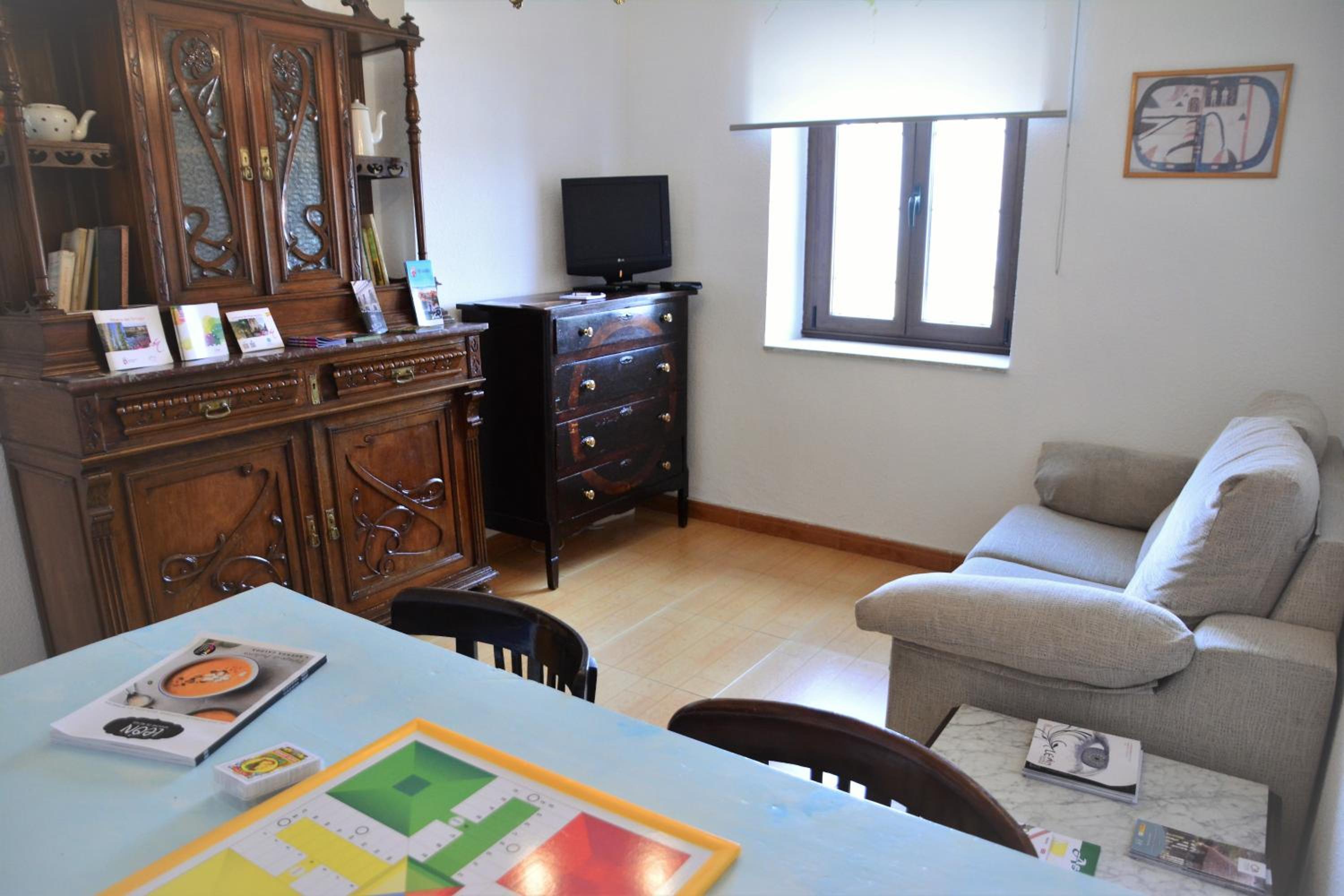 Two-Bedroom House - Photo 26