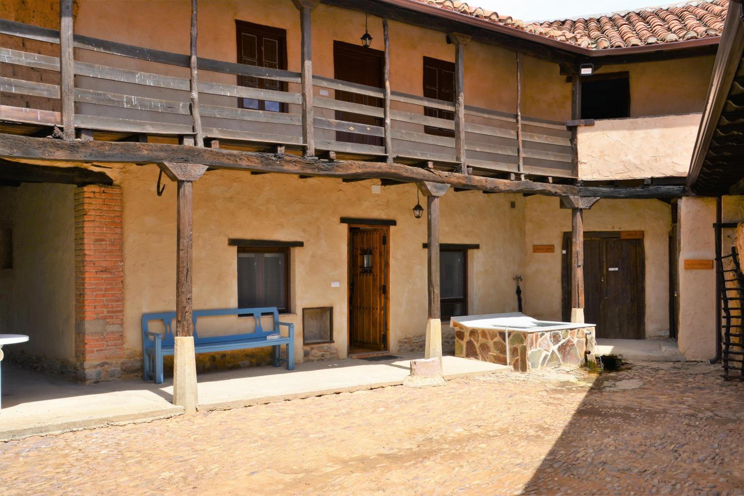 Two-Bedroom House - Photo 23