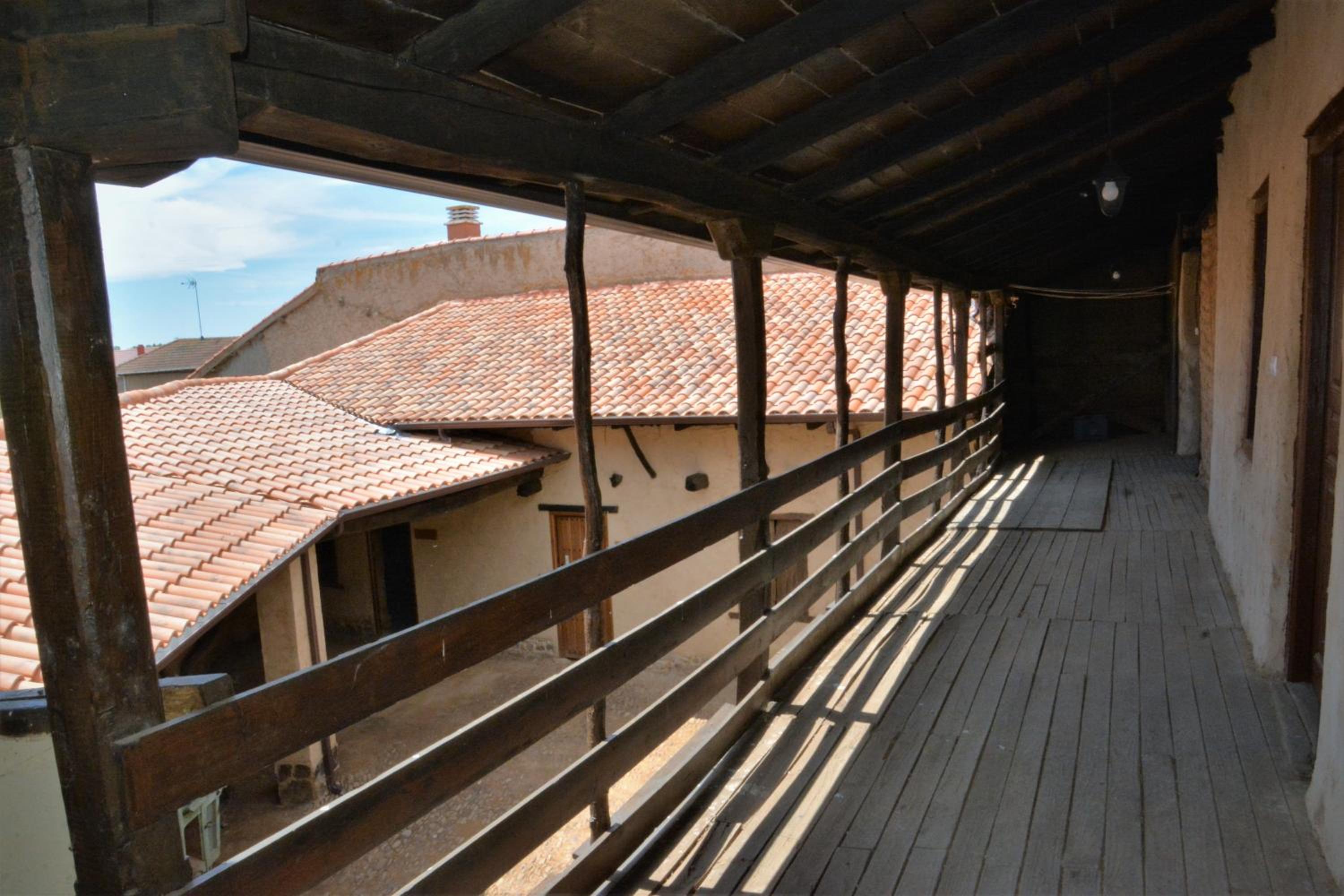 Two-Bedroom House - Photo 11